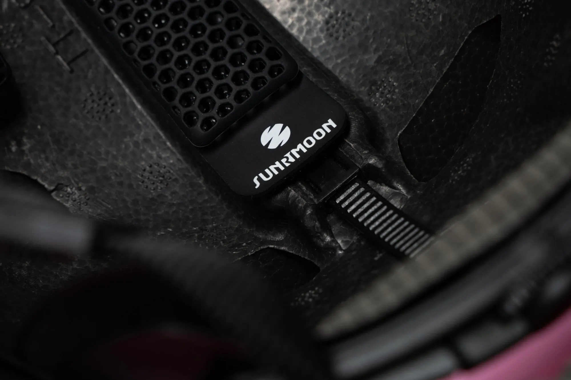 Шлем велосипедный SUNRIMOON FALCON PINK AND WHITE