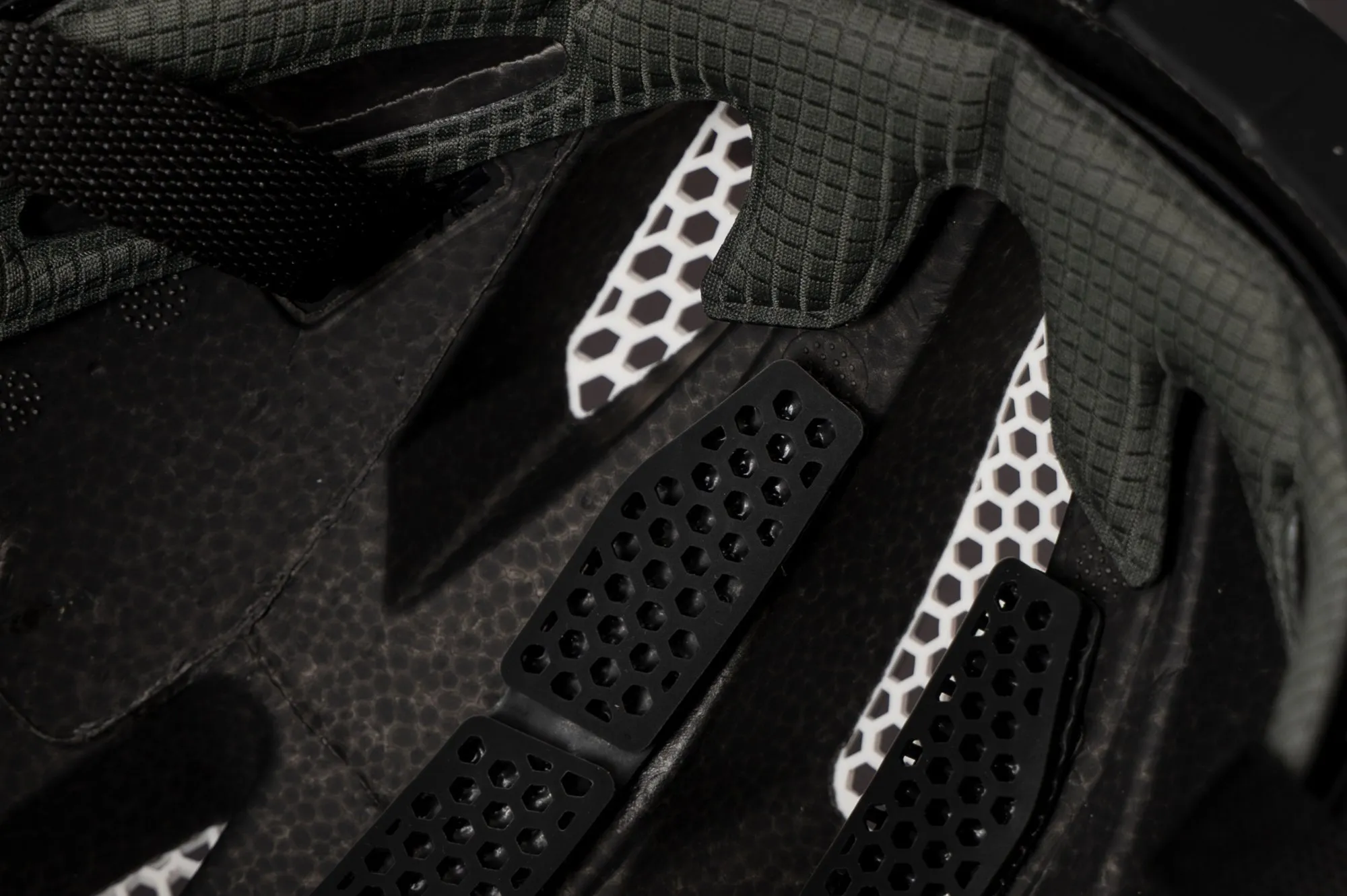 Шлем велосипедный SUNRIMOON MICHAEL SPACE SILVER