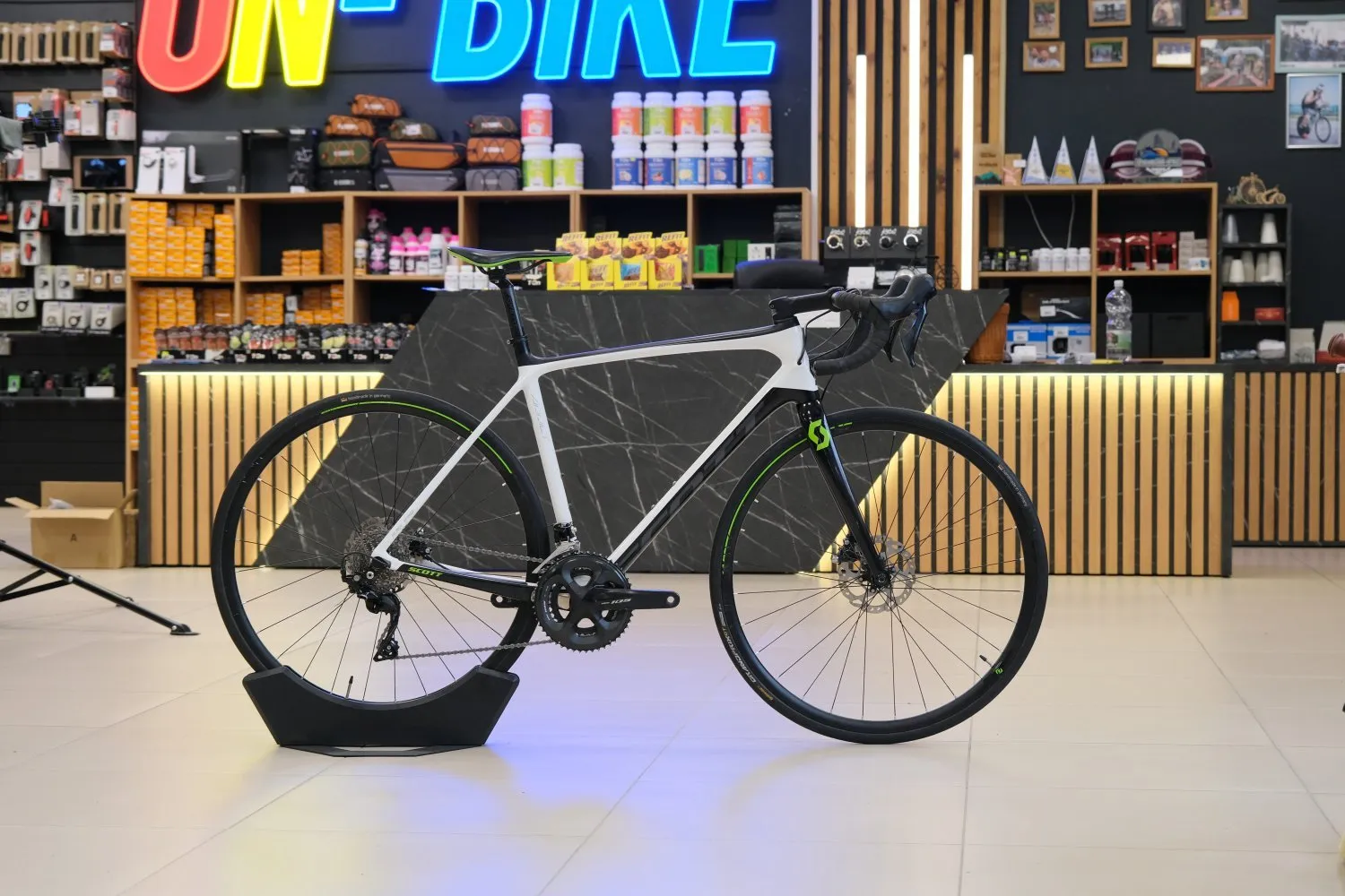 Шоссейный велосипед SCOTT ADDICT 25 (размер L, б/у)