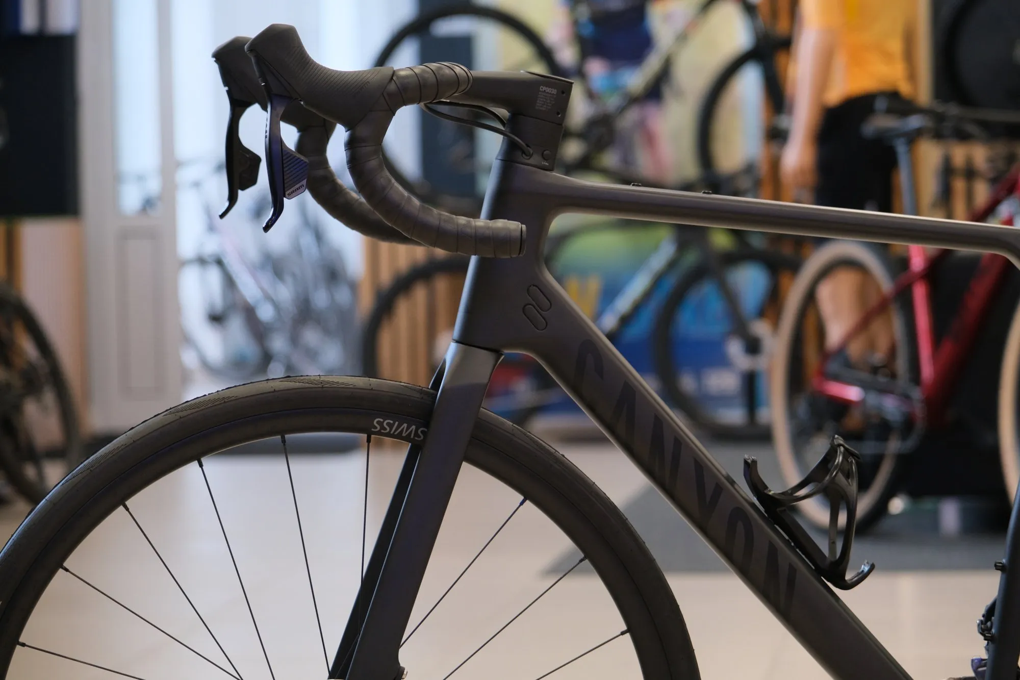 Canyon Endurance CF - карбоновый эндуранс на беспроводной AXS