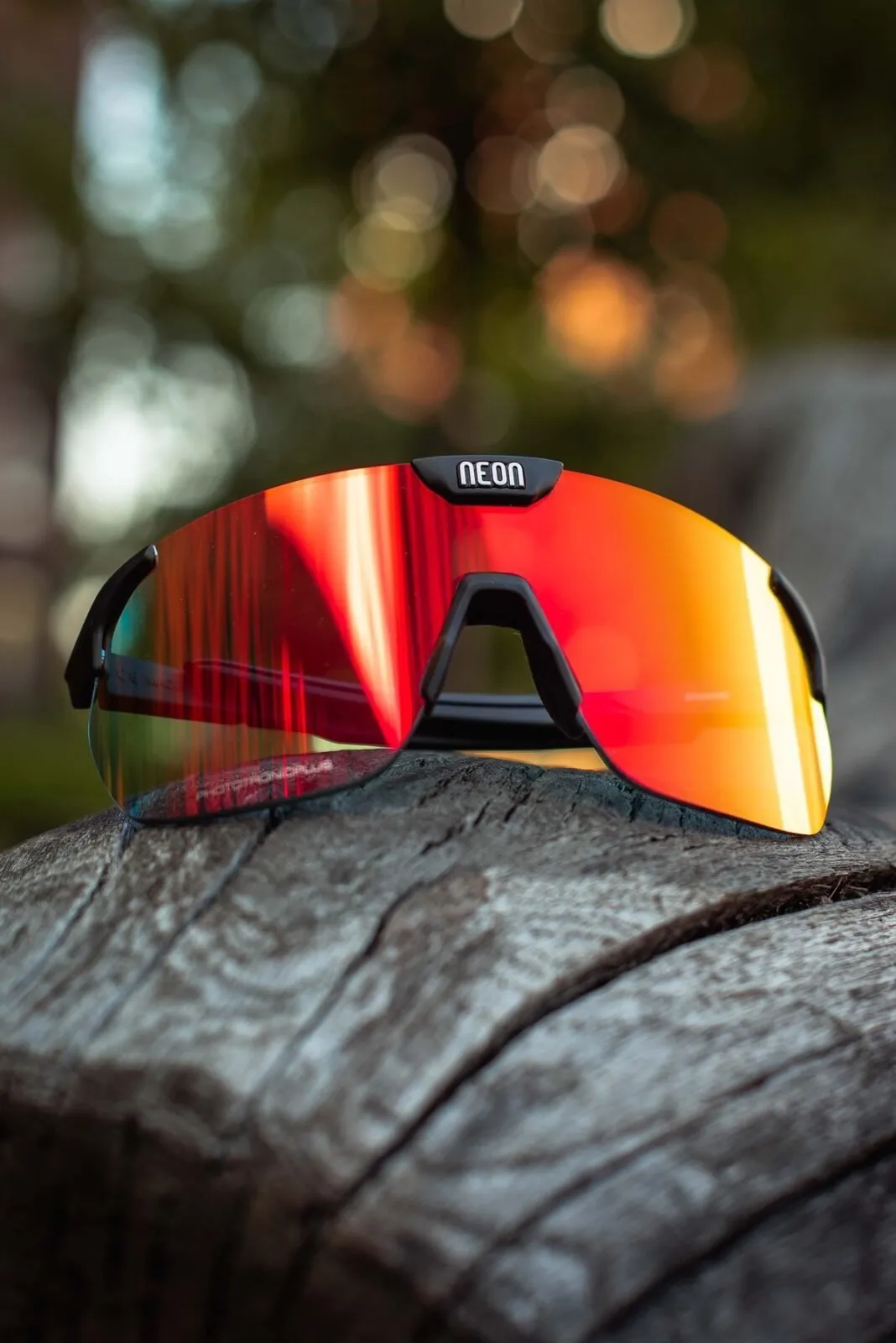 Очки Neon Core (Photochrom) Black/Red