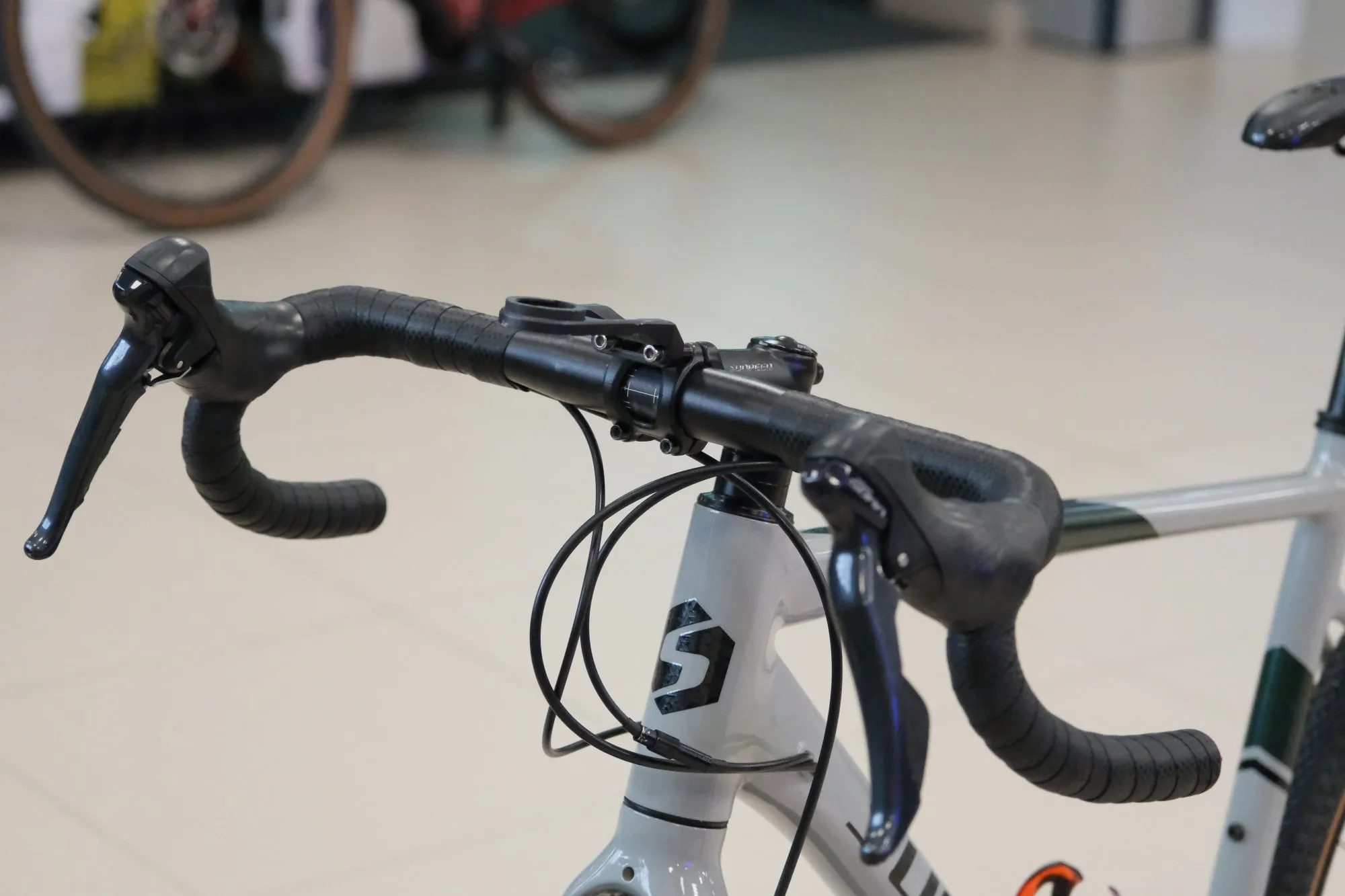 Шоссейный велосипед Specialized