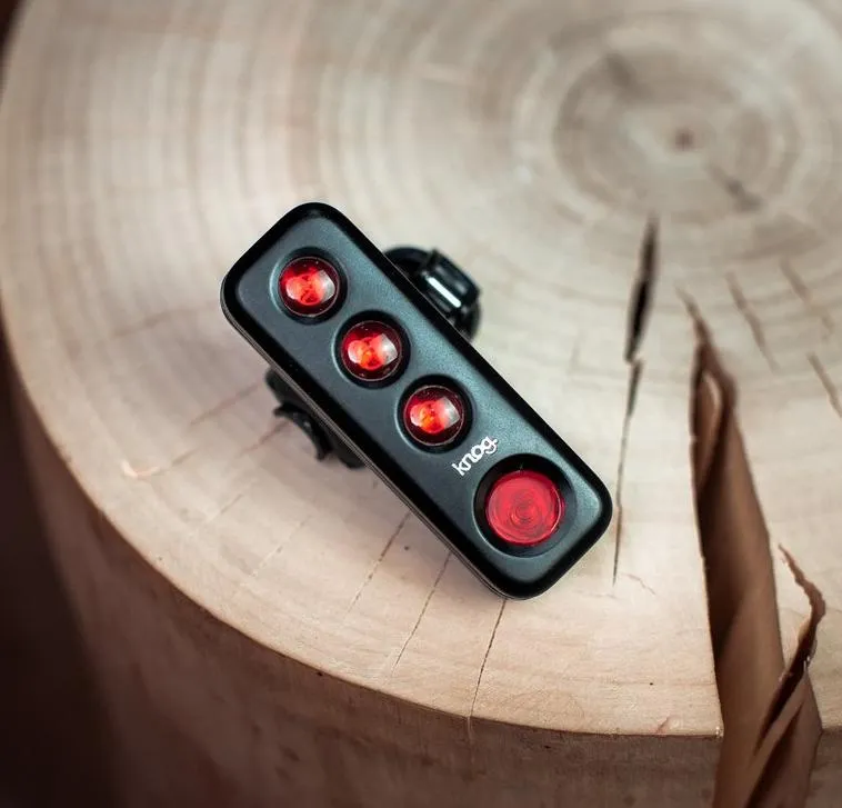 Фонарь задний Knog Blinder Road R70