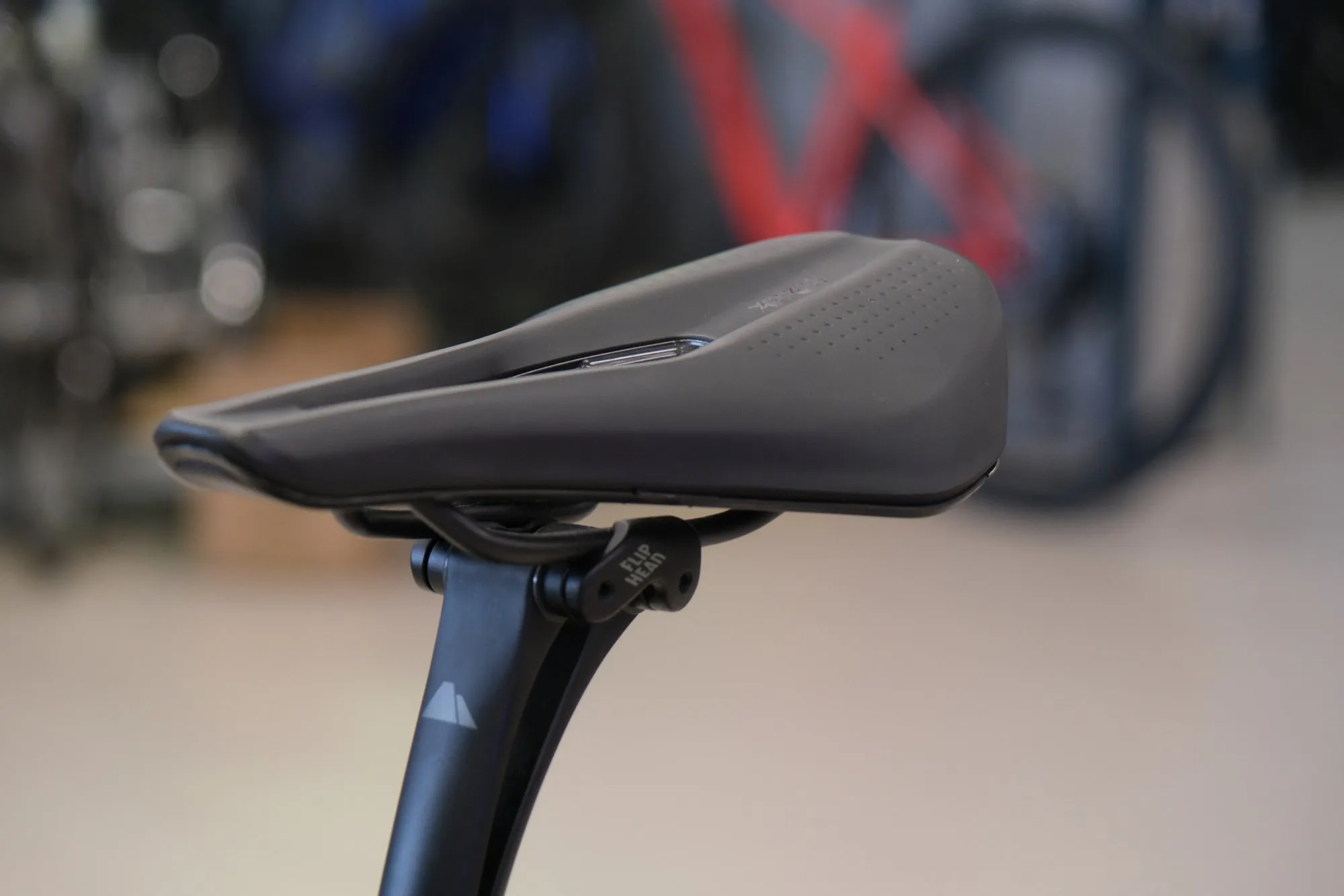 Canyon Endurance CF - карбоновый эндуранс на беспроводной AXS