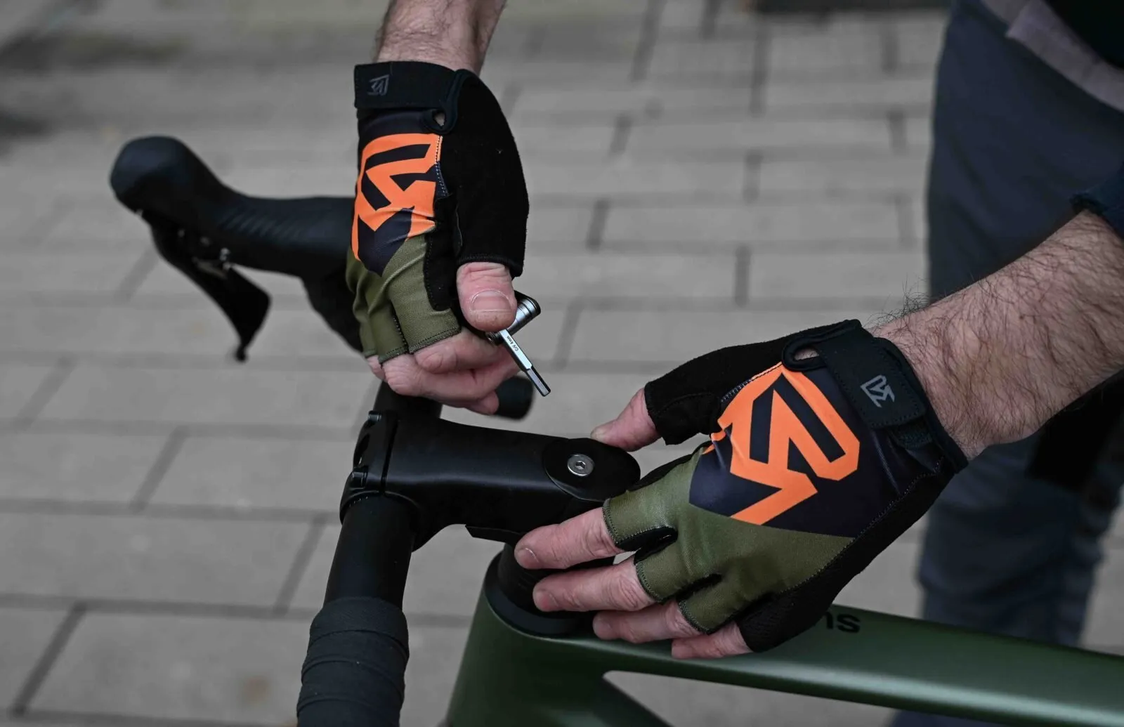 Велоперчатки Rock Machine Race SF Khakki/Orange/Black