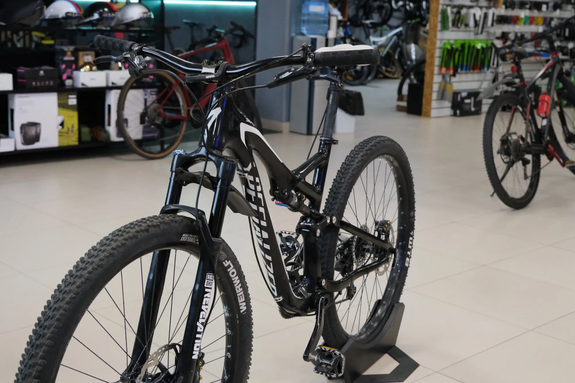 Велосипед горный двухподвес Specialized