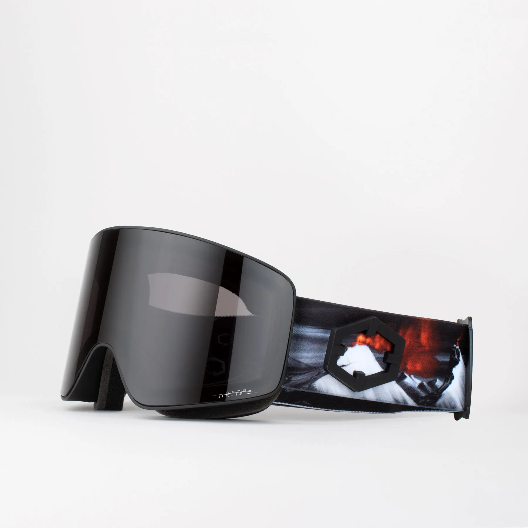 Маска OUT OF Void Peaks The One Nero