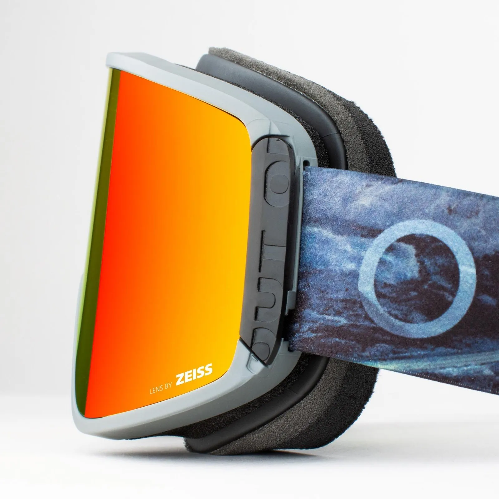 Маска OUT OF Shift Spacey Red MCI Bonus Storm