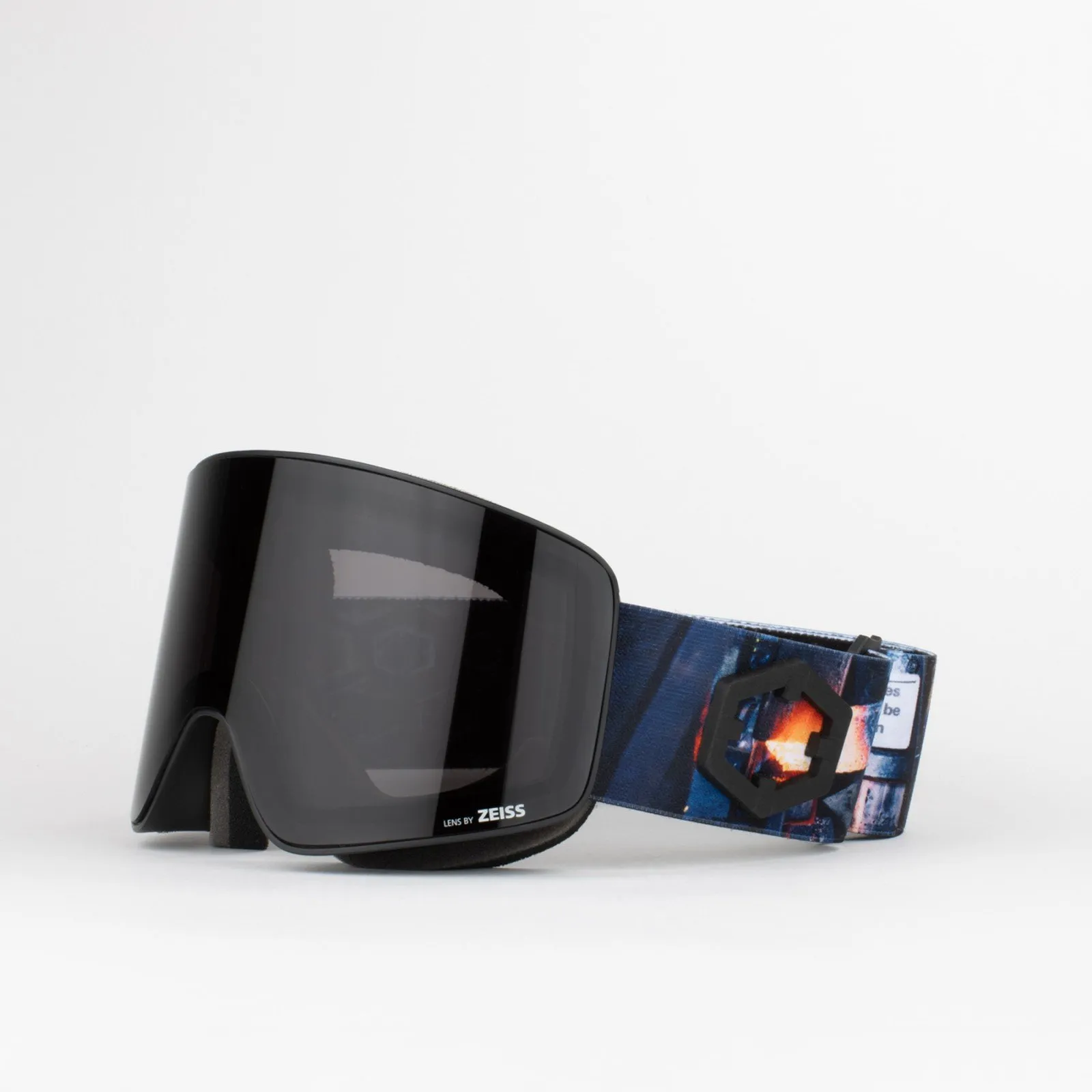 Маска OUT OF Void Blacksmith Smoke