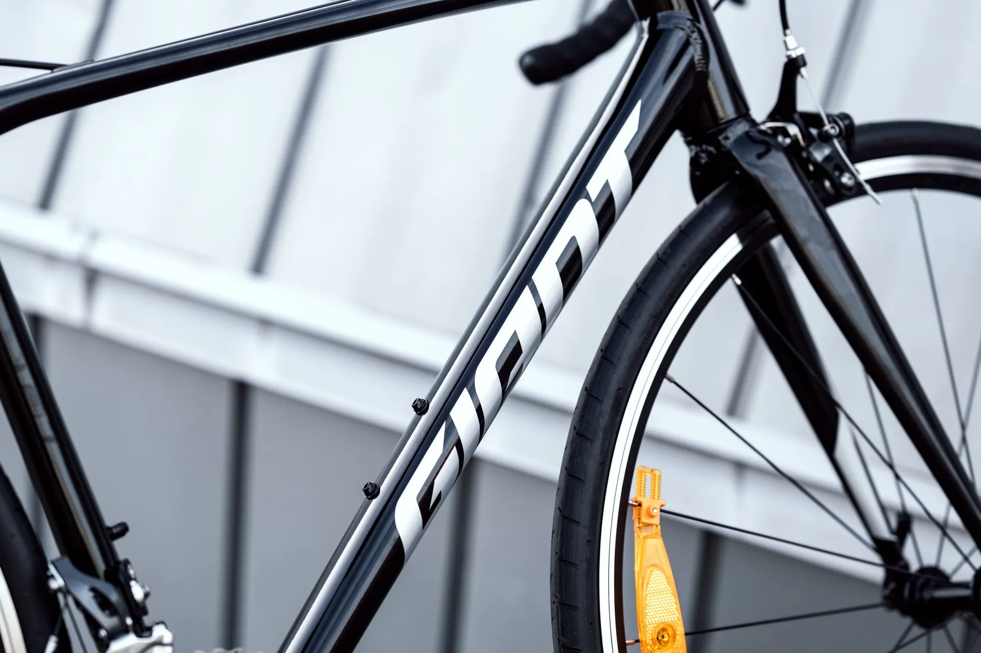 Прокат велосипеда GIANT Contend 3