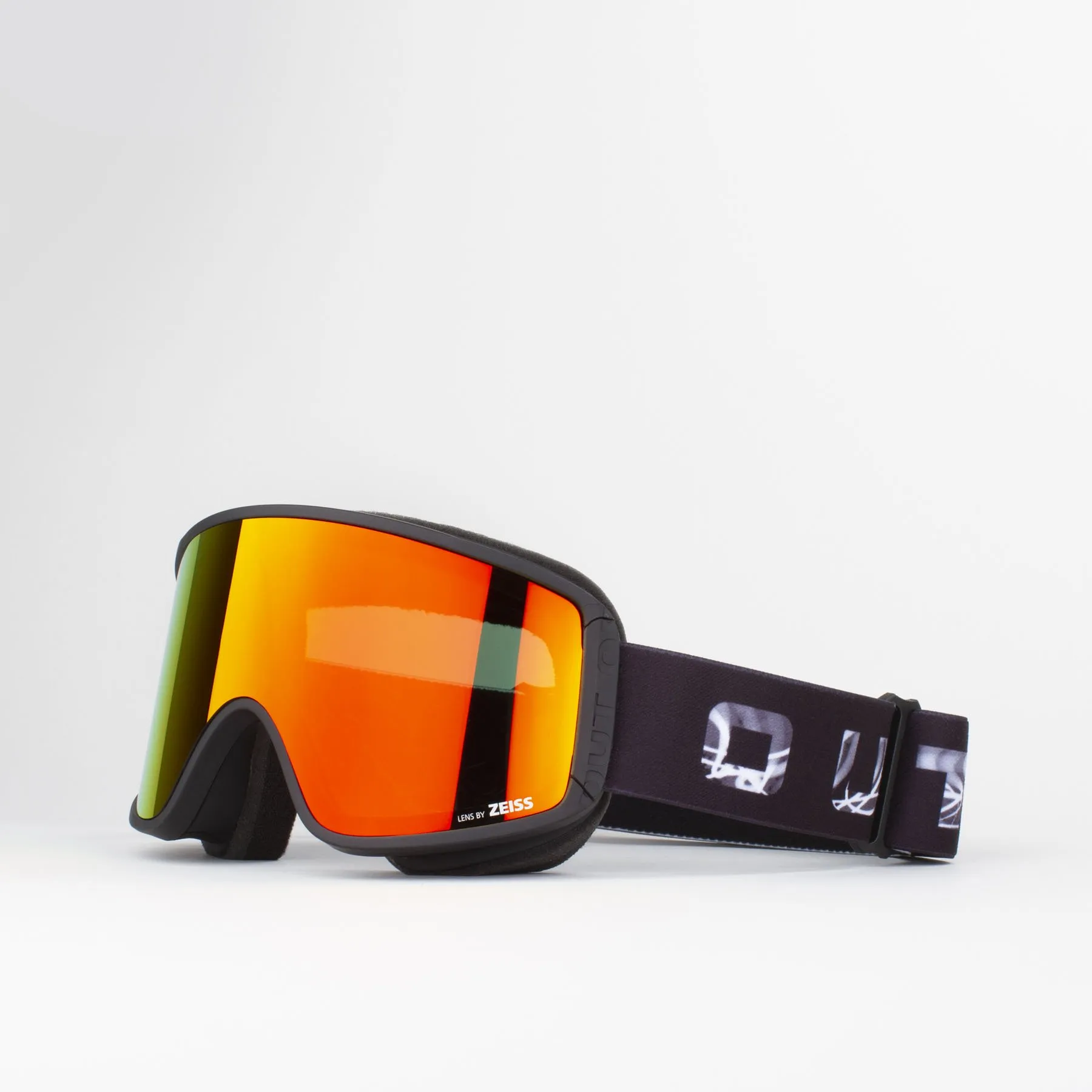 Маска OUT OF Shift Sketch Red MCI Bonus: Persimmon