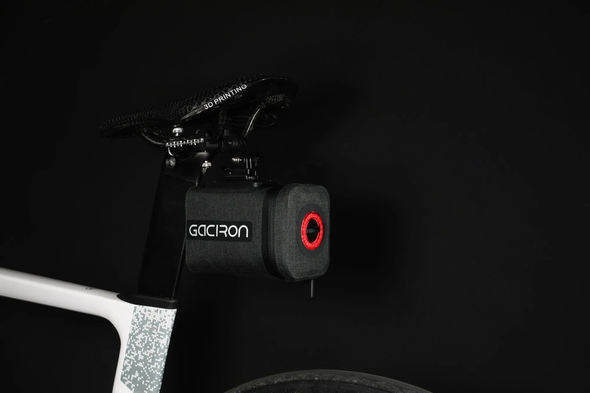 Велосумка подседельная с умным задним фонарем 2 в 1 GACIRON Birdnest-100, черный