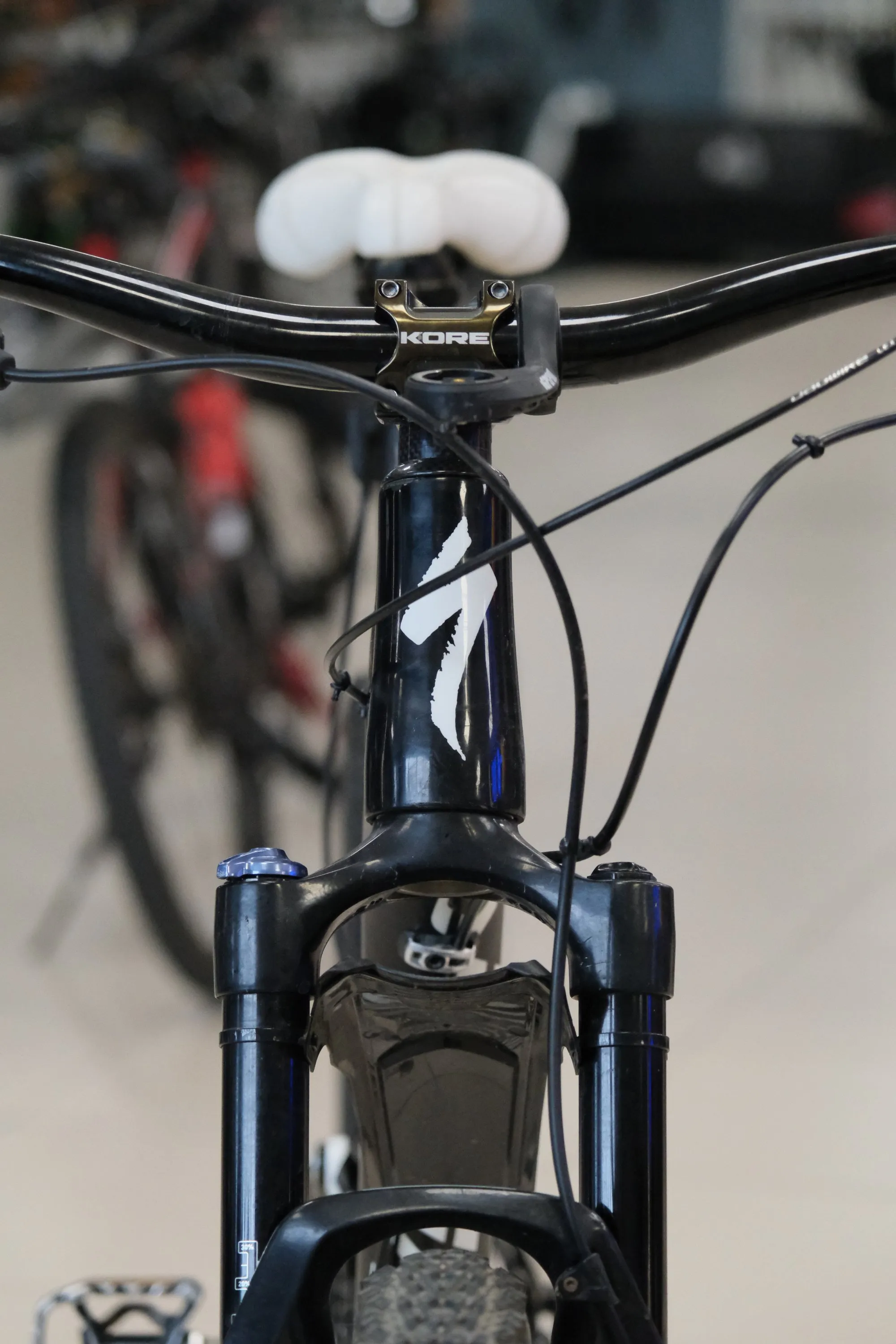 Велосипед горный двухподвес Specialized