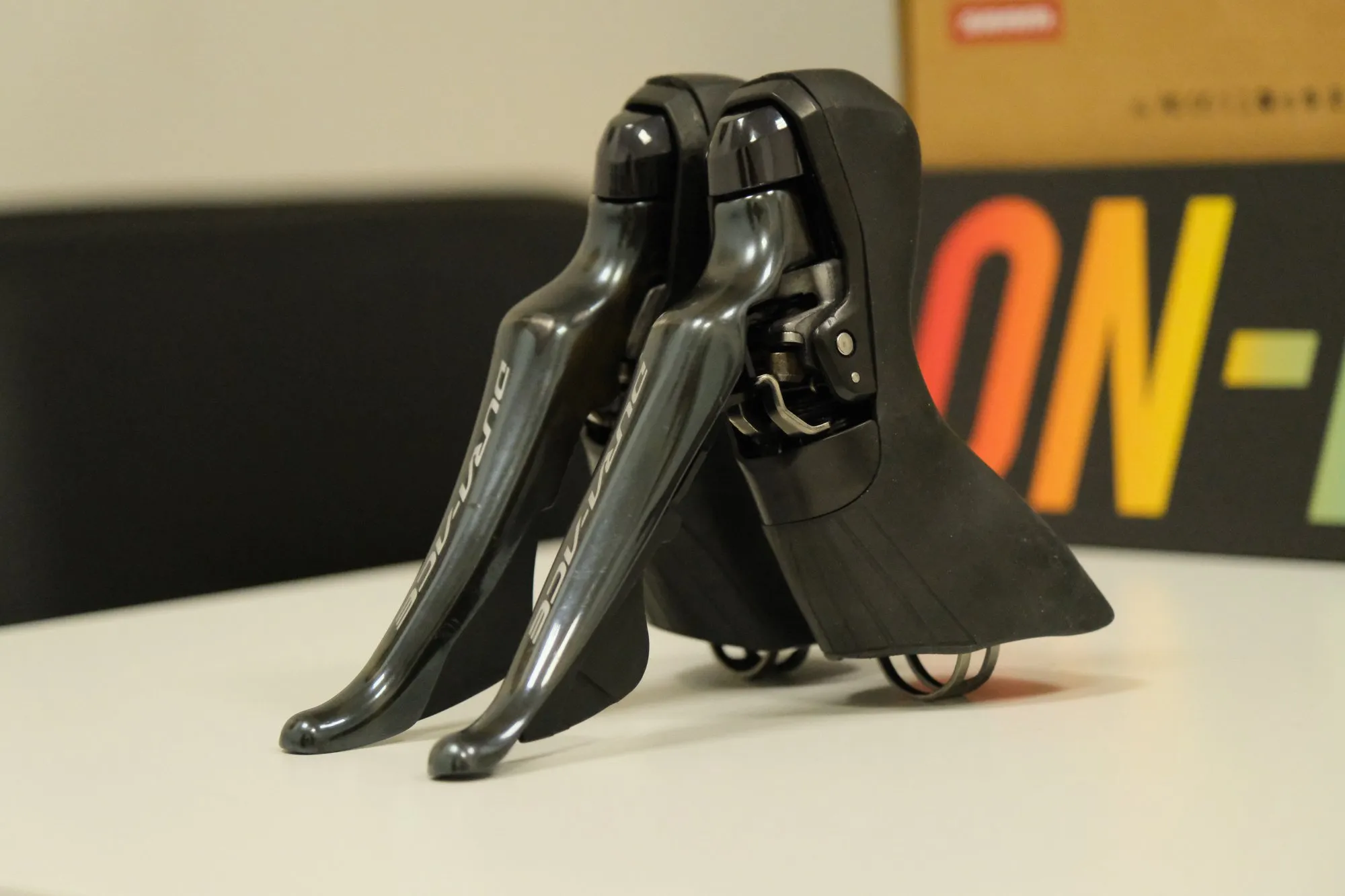 Shimano Dura-Ace ST-R9120 - гидравлические STI манетки