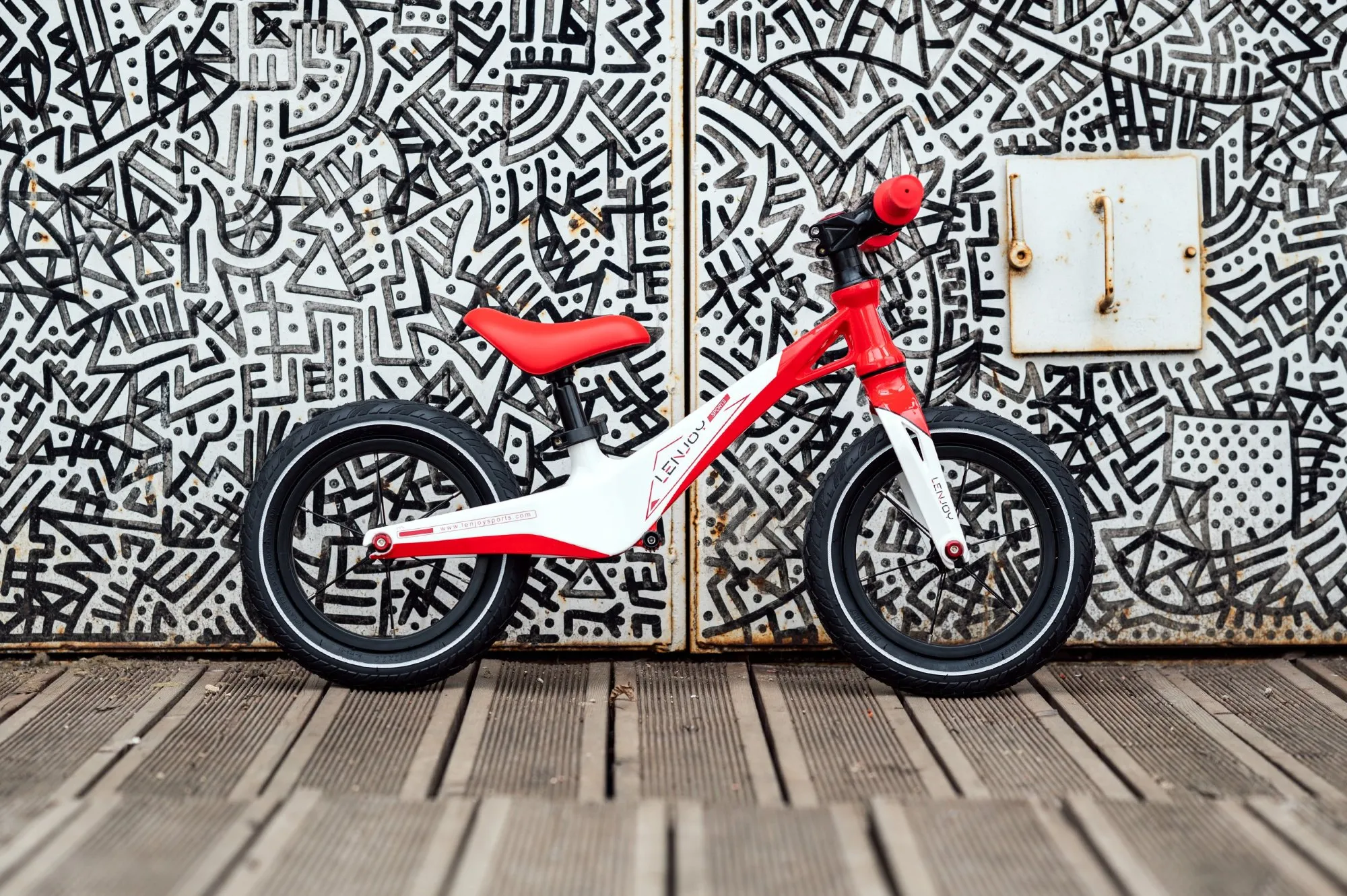 Беговел детский Lenjoy Sport S400-12 M