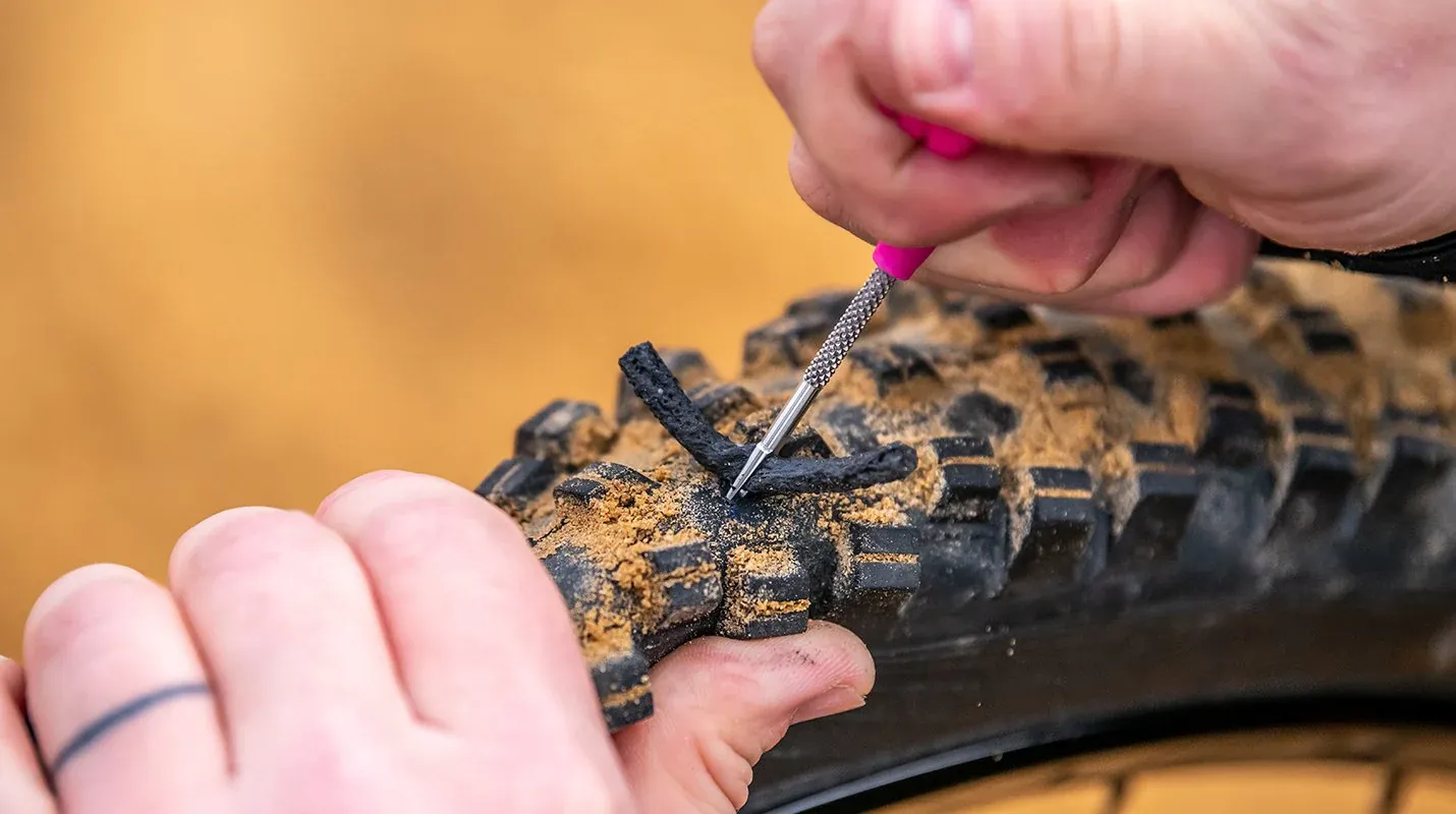 Ремкомплект для бескамерных колес Muc-Off Puncture Plug Repair