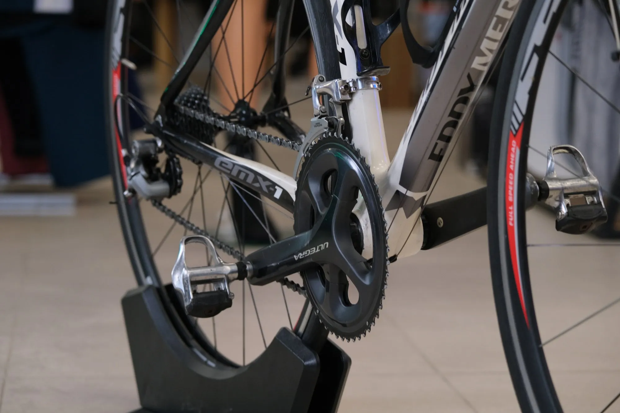 Шоссейный велосипед EDDY MERCKX