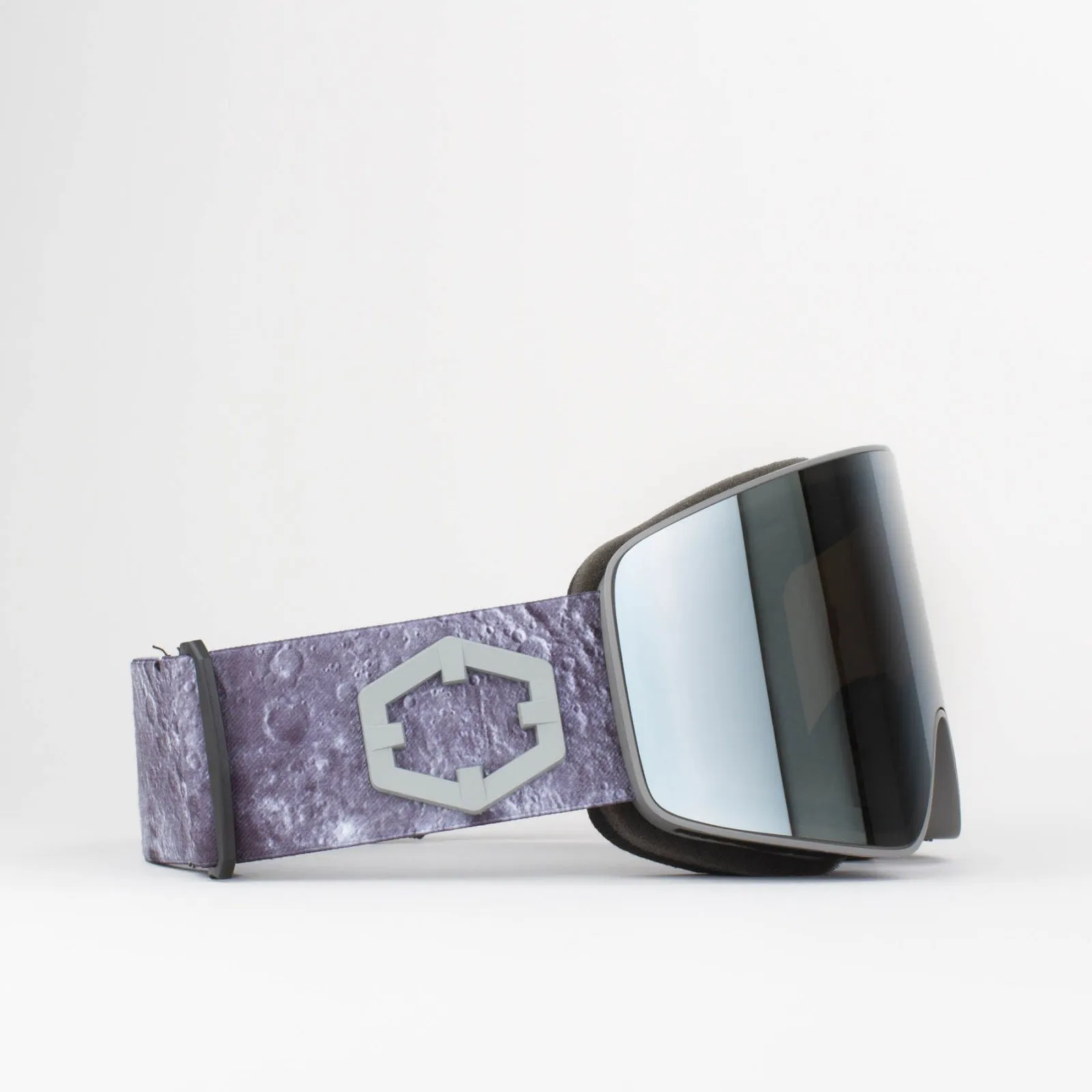 Маска OUT OF Void Apollo Silver