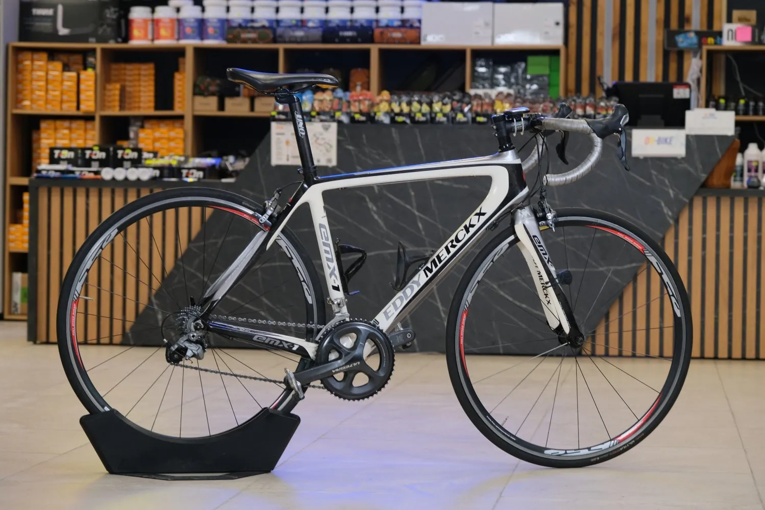 Шоссейный велосипед EDDY MERCKX