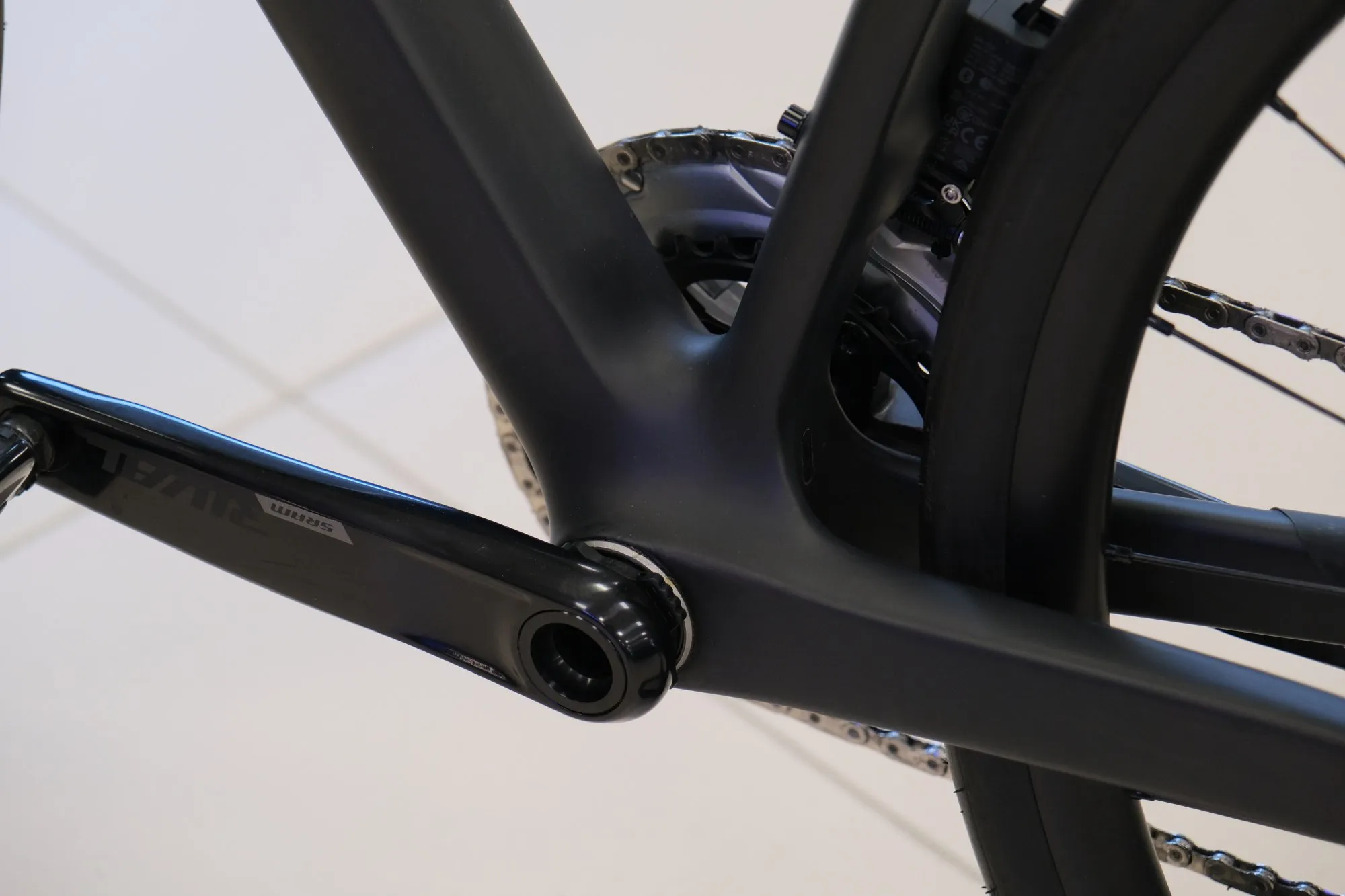 Canyon Endurance CF - карбоновый эндуранс на беспроводной AXS