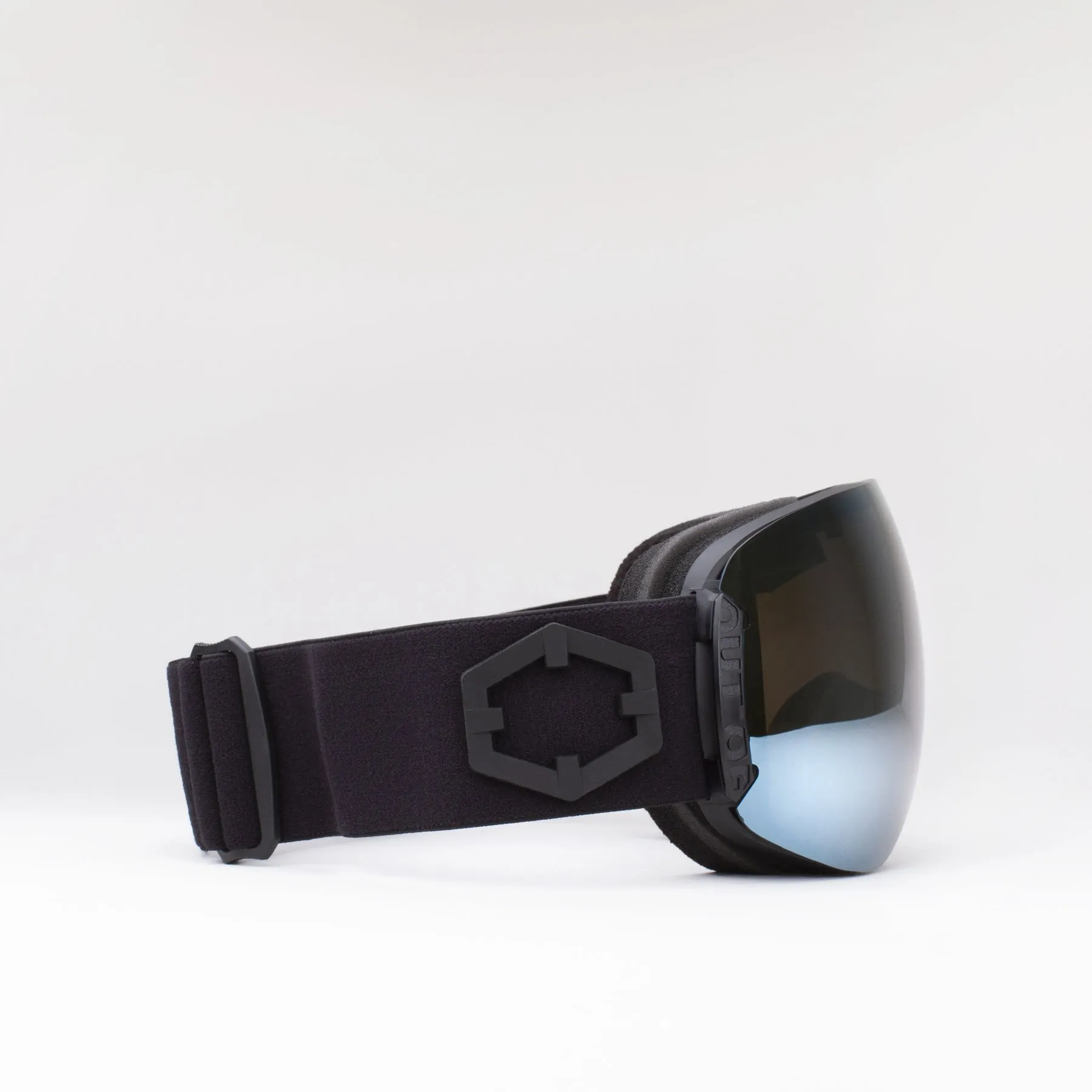 Маска OUT OF Open Black Silver Bonus Storm