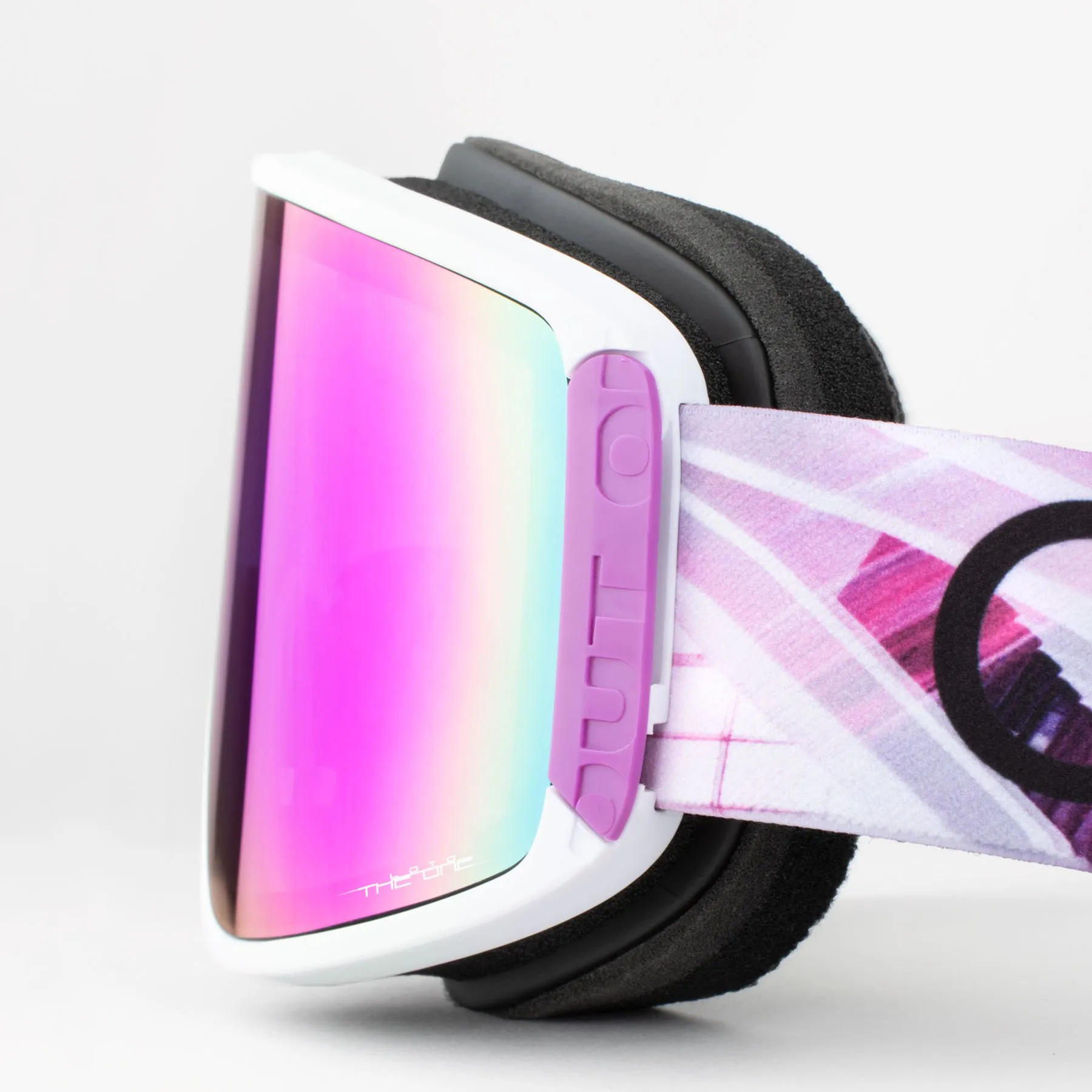 Маска OUT OF Shift Mall Silver Bonus: Persimmon