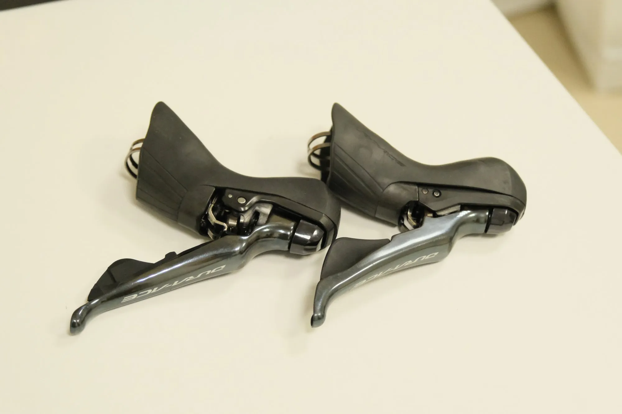 Shimano Dura-Ace ST-R9120 - гидравлические STI манетки