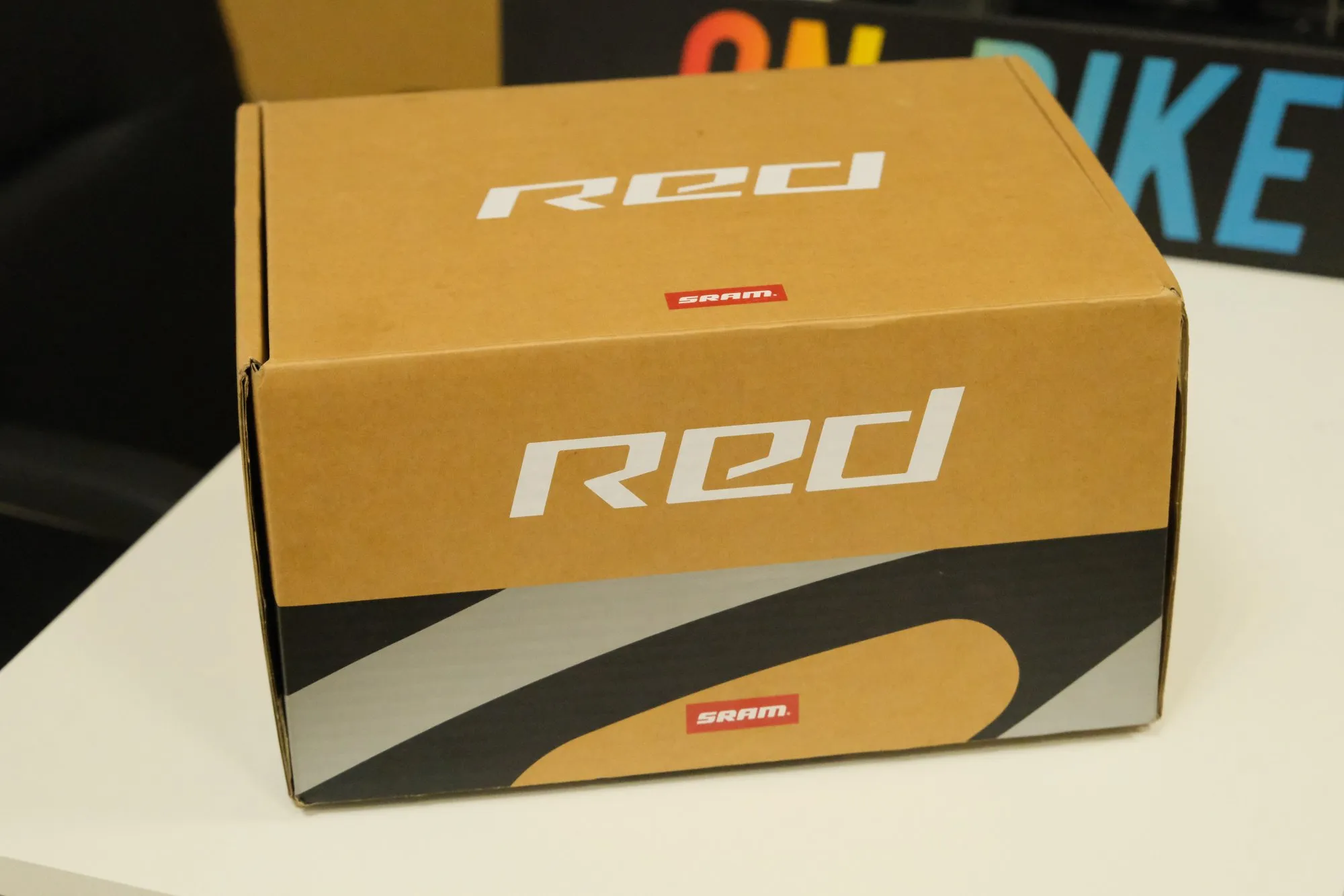 SRAM Rival AXS - беспроводной комплект гидравлики