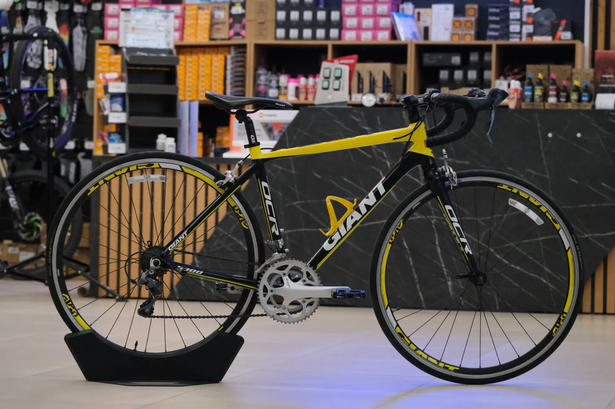 Шоссейный велосипед GIANT OCR