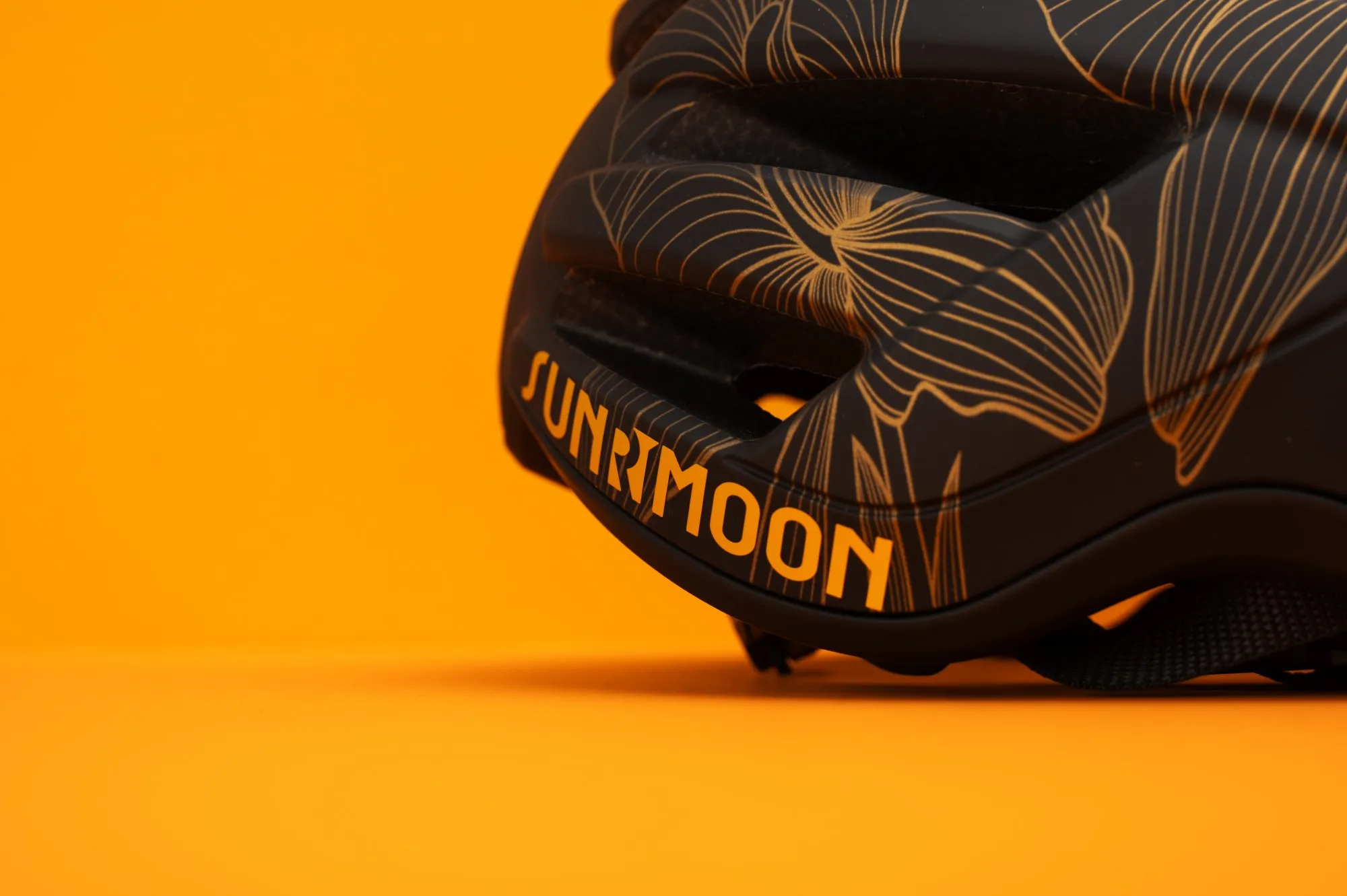 Шлем велосипедный SUNRIMOON ALIEN Extravagant Black