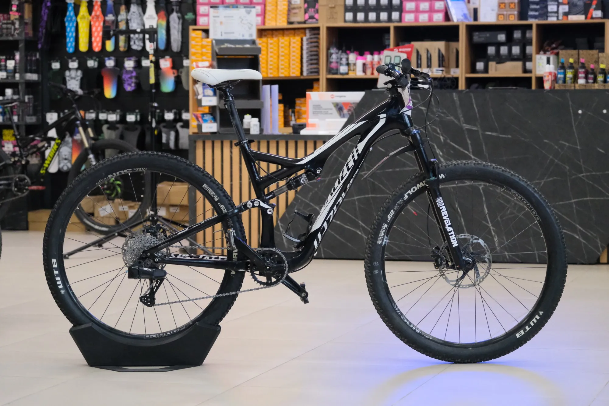 Велосипед горный двухподвес Specialized