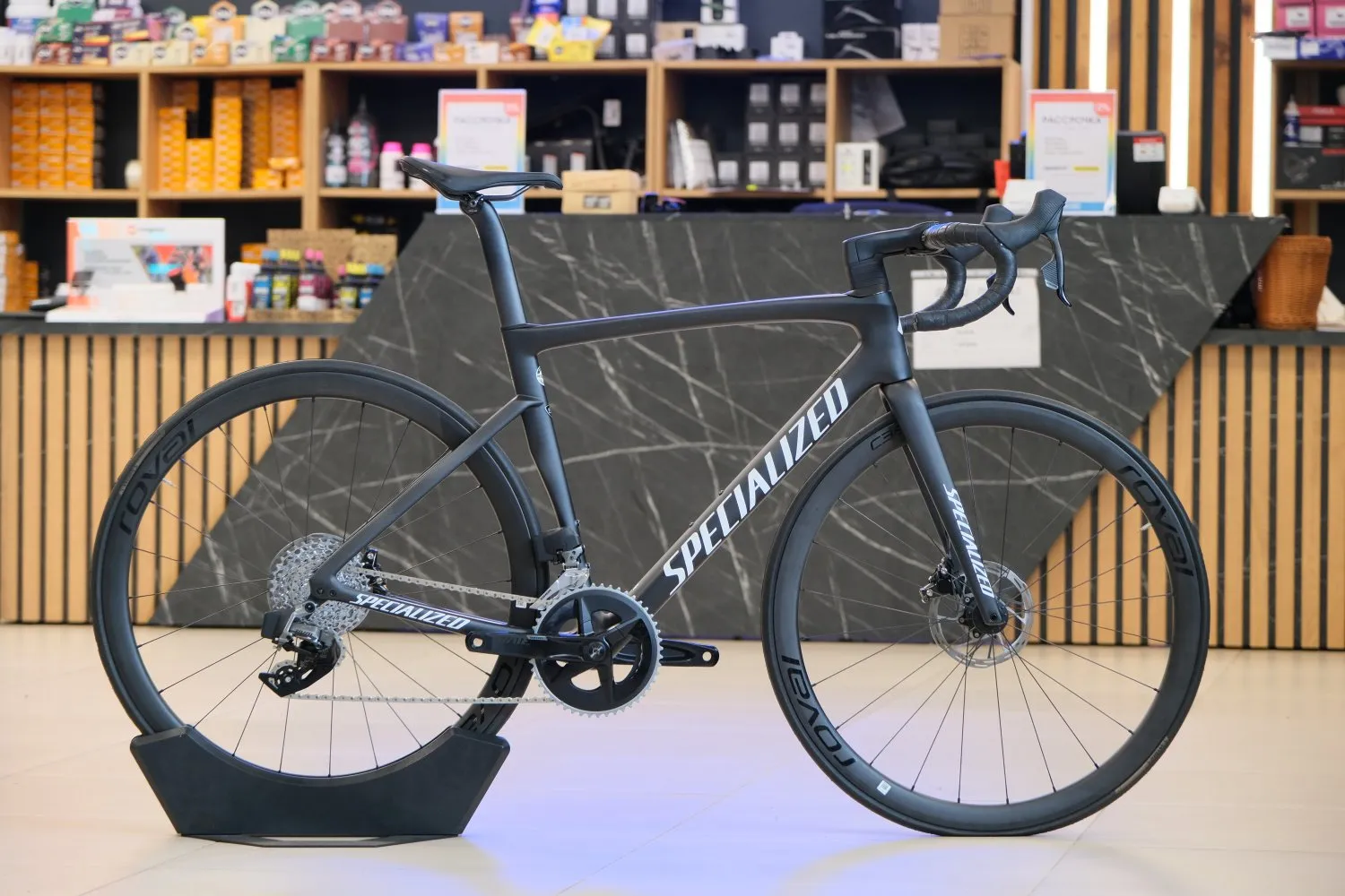 Шоссейный велосипед Specialized Tarmac SL7 с измерителем мощности