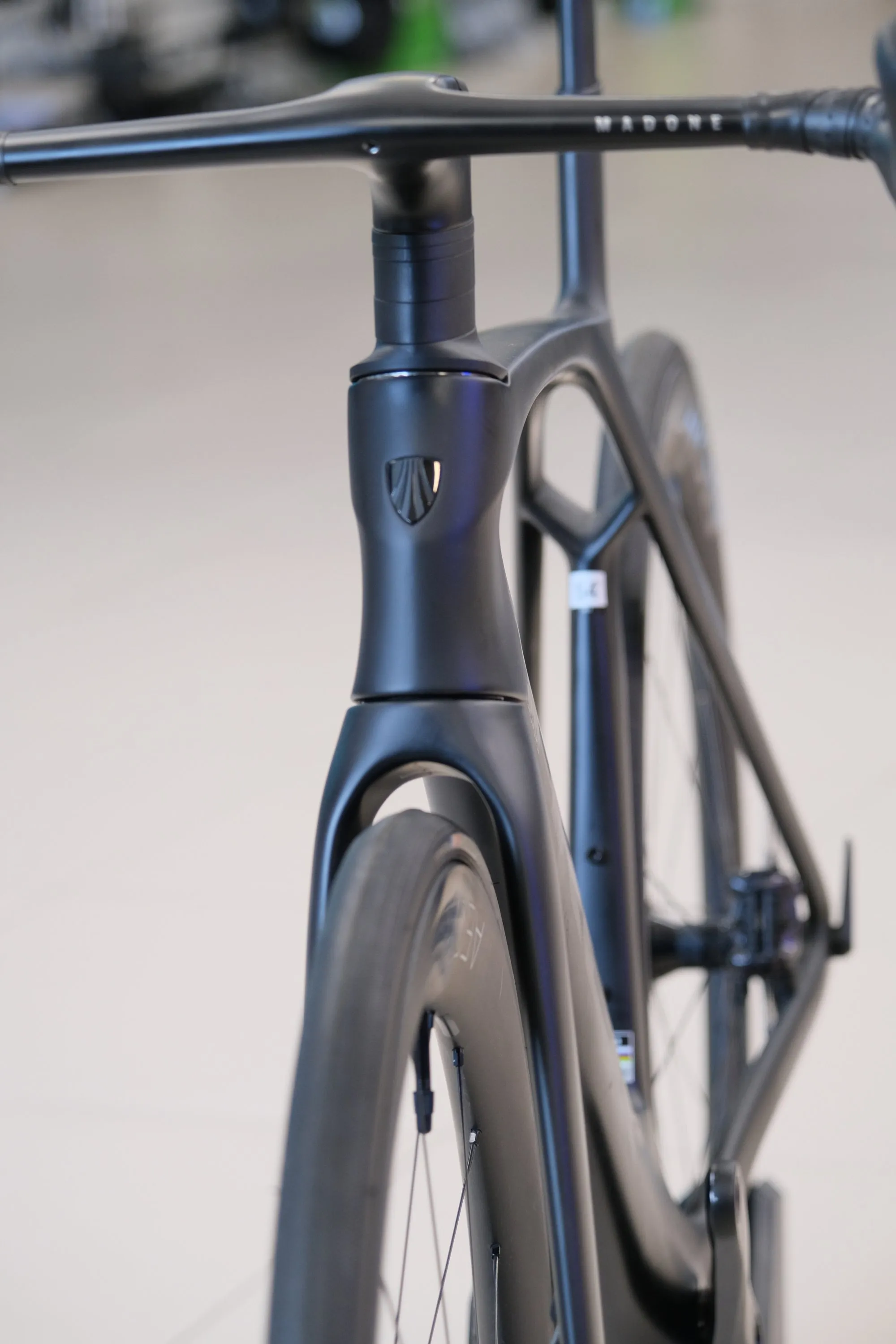 Шоссейный велосипед Trek Madone SLR