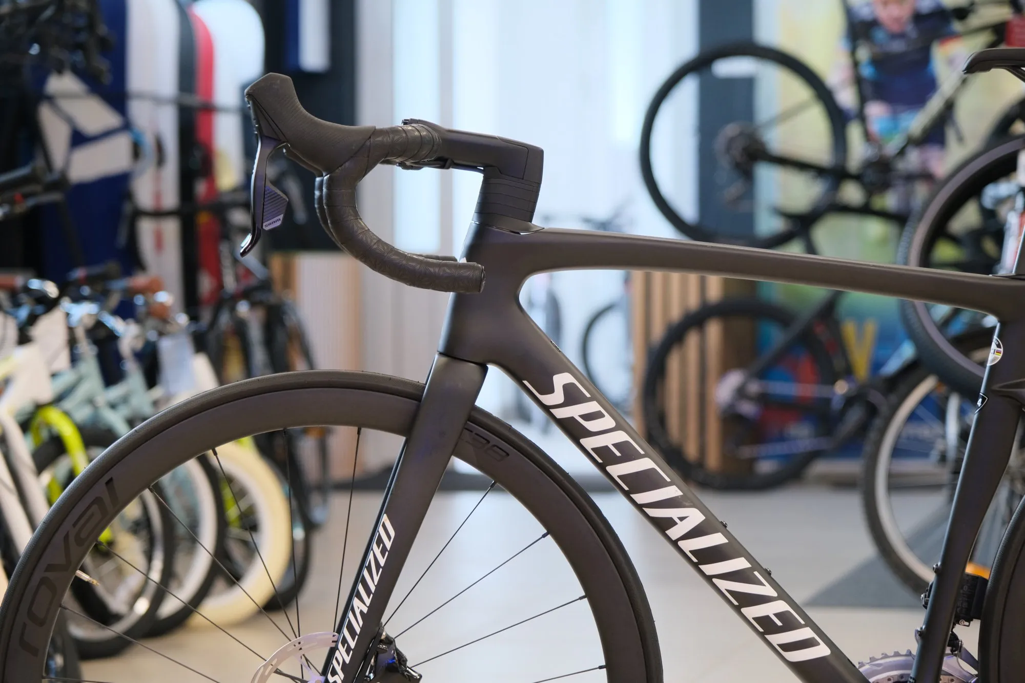 Шоссейный велосипед Specialized Tarmac SL7 с измерителем мощности