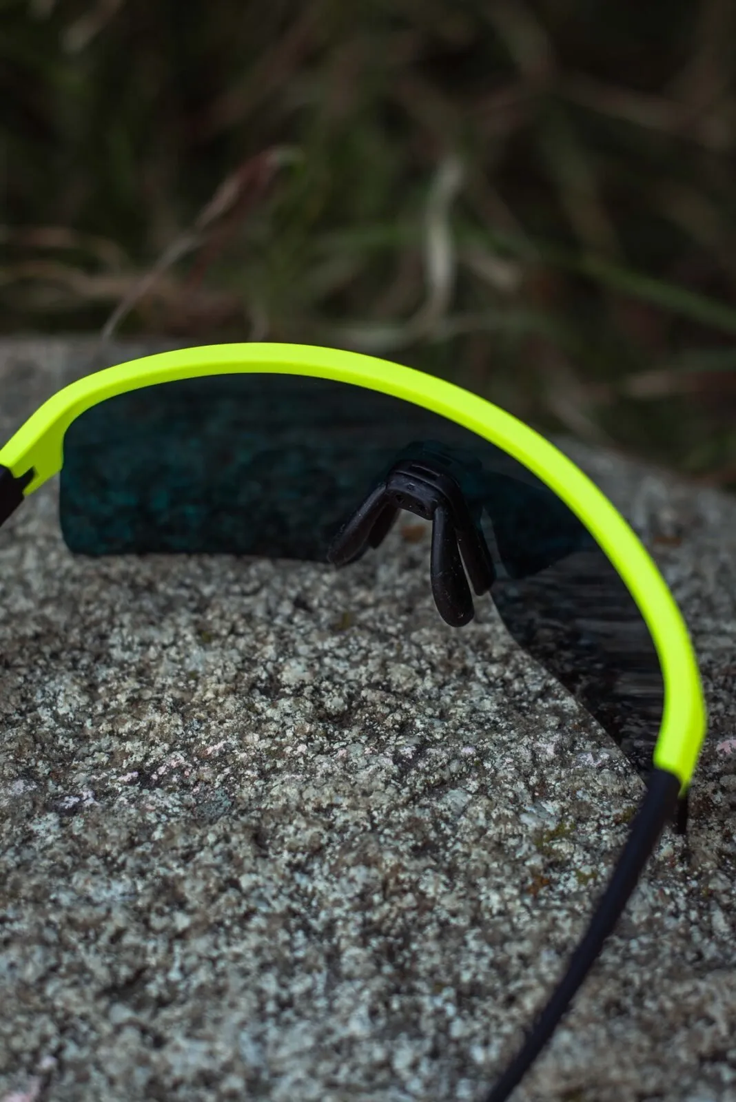 Очки Neon Arrow 2.0 cat.3 Yellow Black/Red