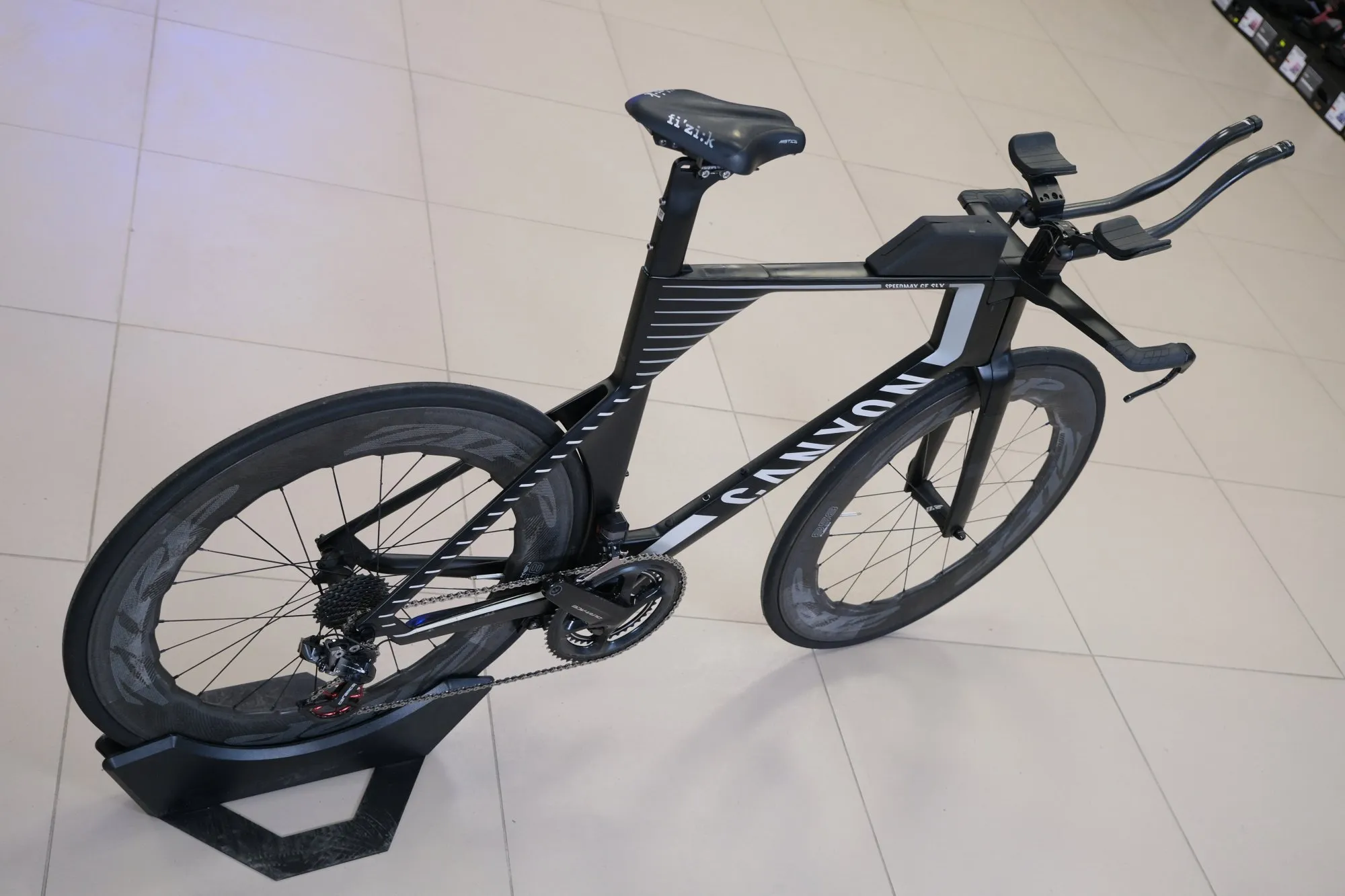 Разделочный велосипед Canyon Speedmax CF SLX 9.0 LTD