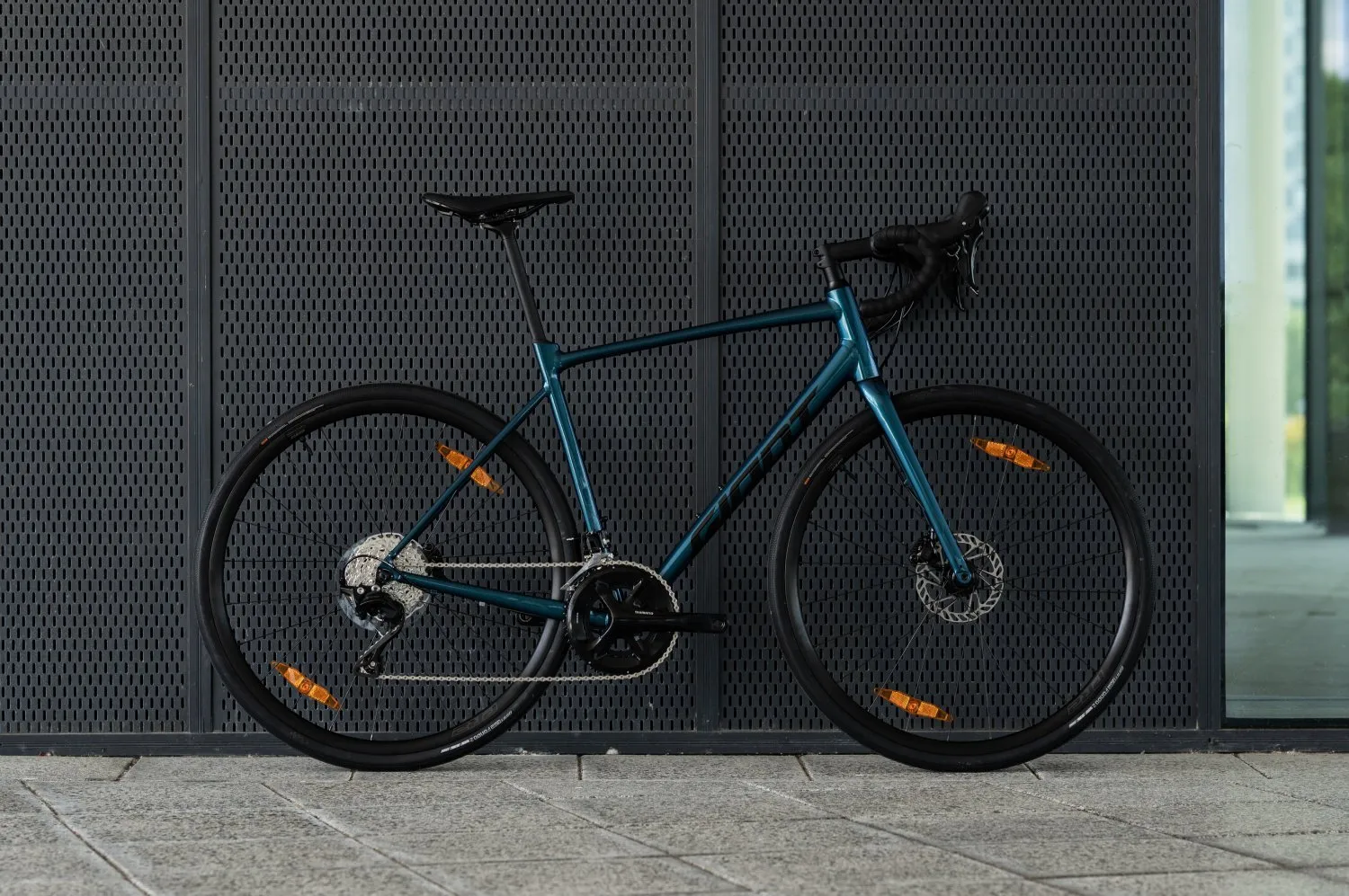 Велосипед Giant Contend AR 1