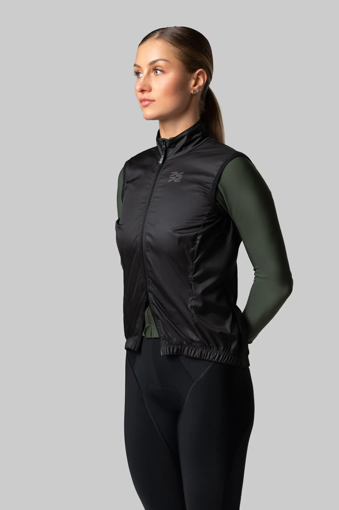 Женская ветрозащитная жилетка VTR EVOLVE BLACK