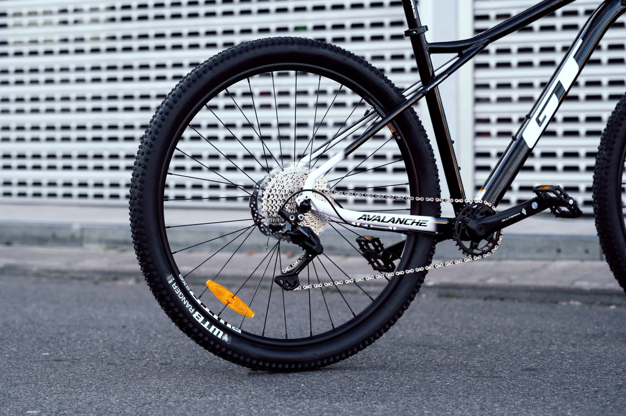 Велосипед GT AVALANCHE COMP 29″