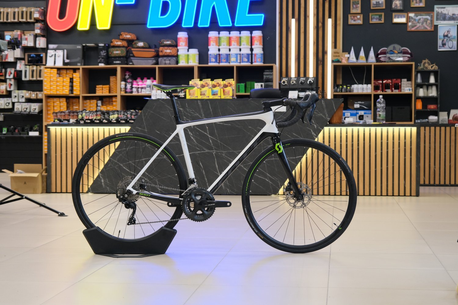 Шоссейный велосипед SCOTT ADDICT 25 (размер L, б/у)