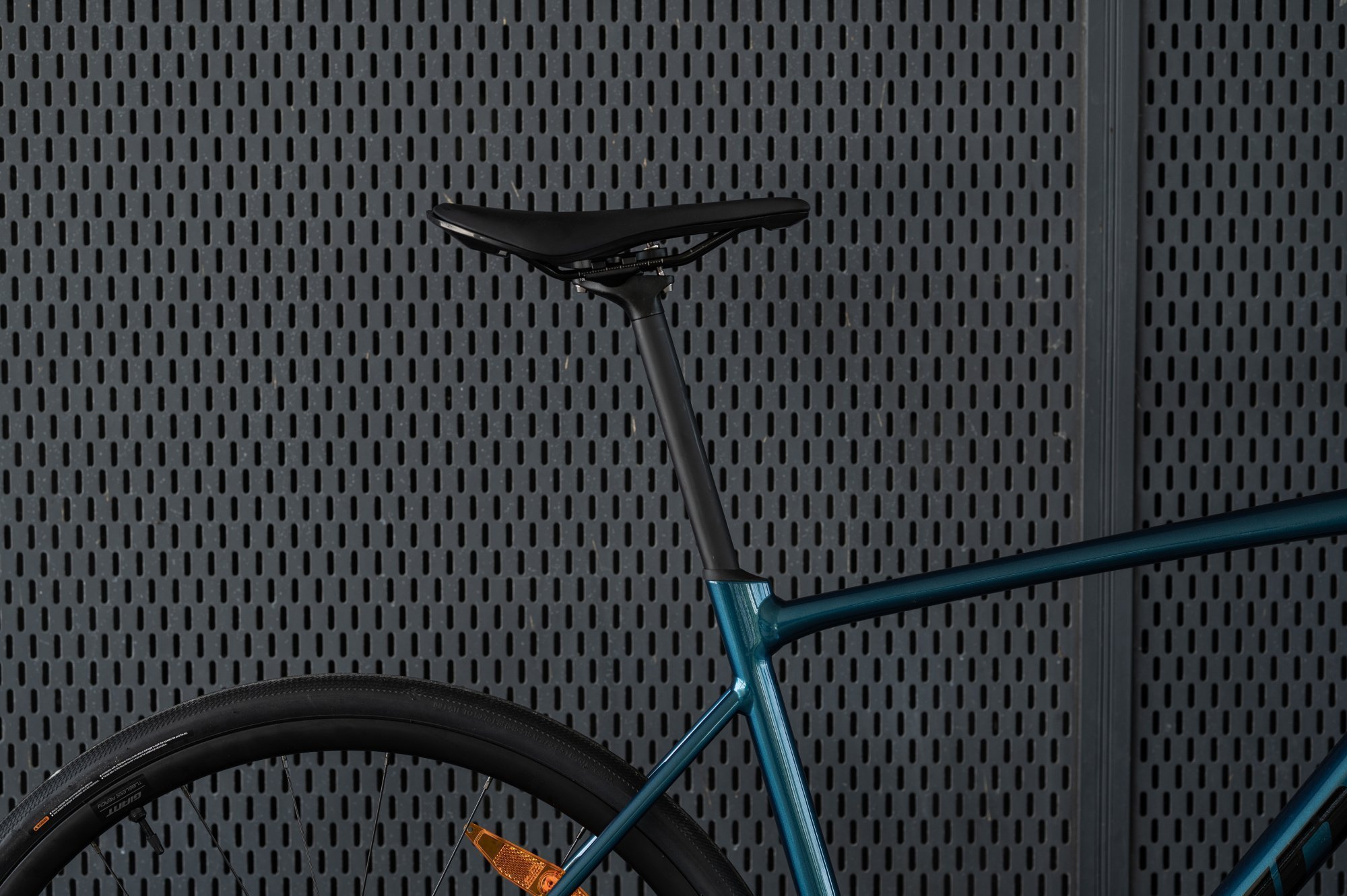 Велосипед Giant Contend AR 1