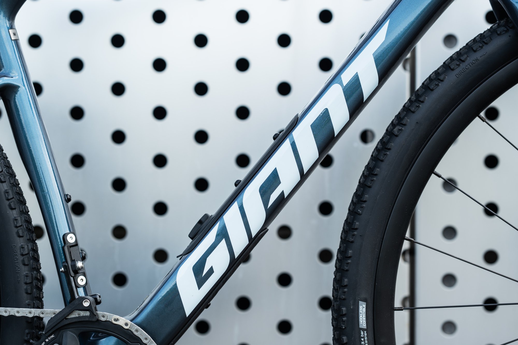 Велосипед Giant Revolt Advanced 1