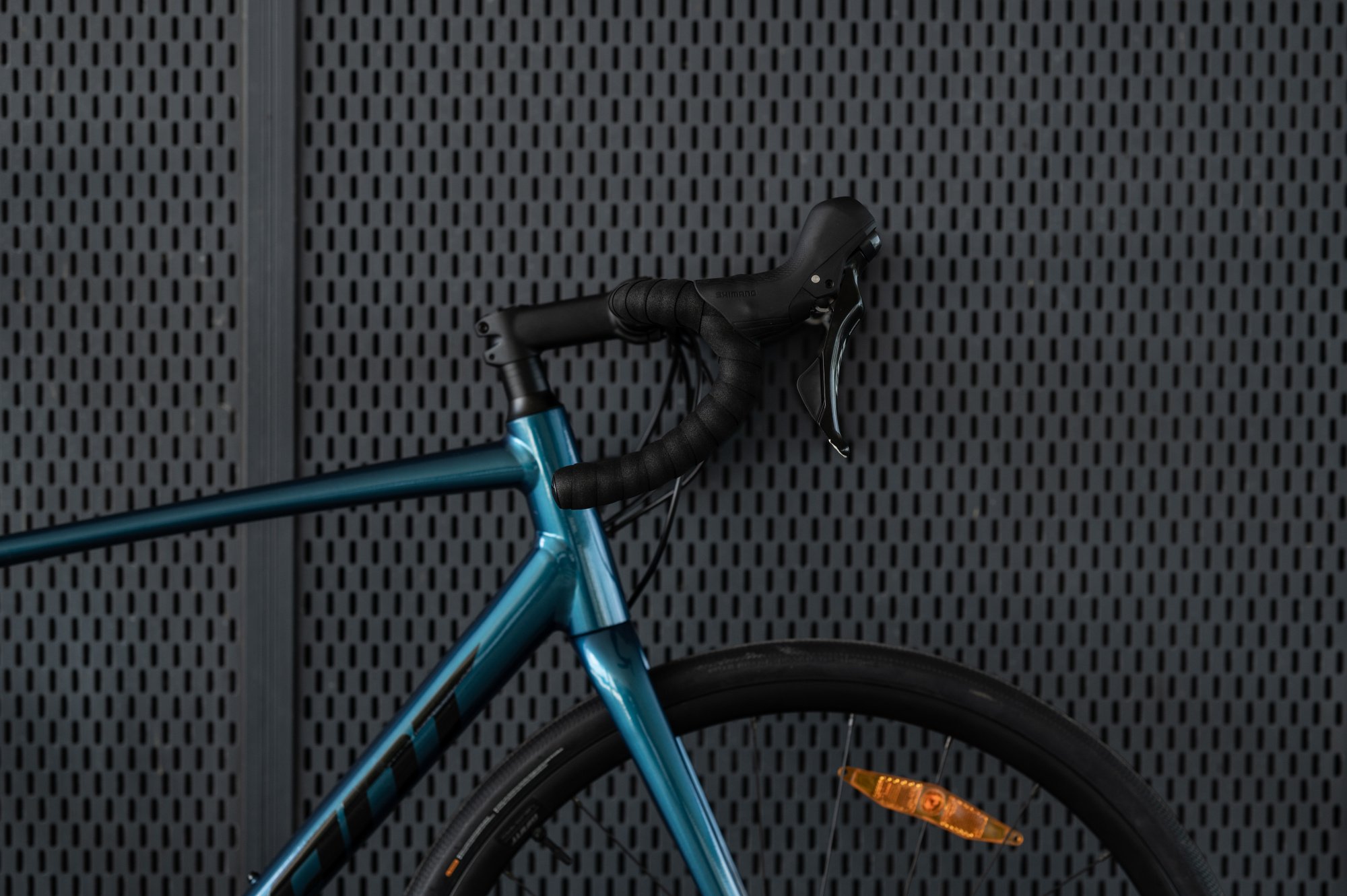 Велосипед Giant Contend AR 1