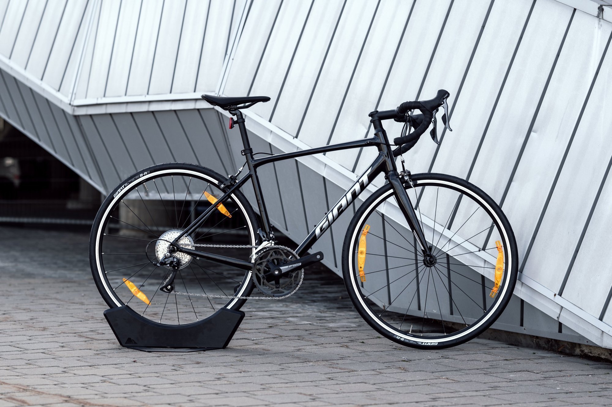 Шоссейный велосипед GIANT Contend 3 - размер ML