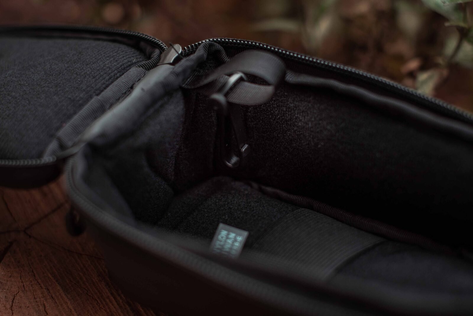 Чехол для телефона One TT.Bag 50 Black 0,7 л