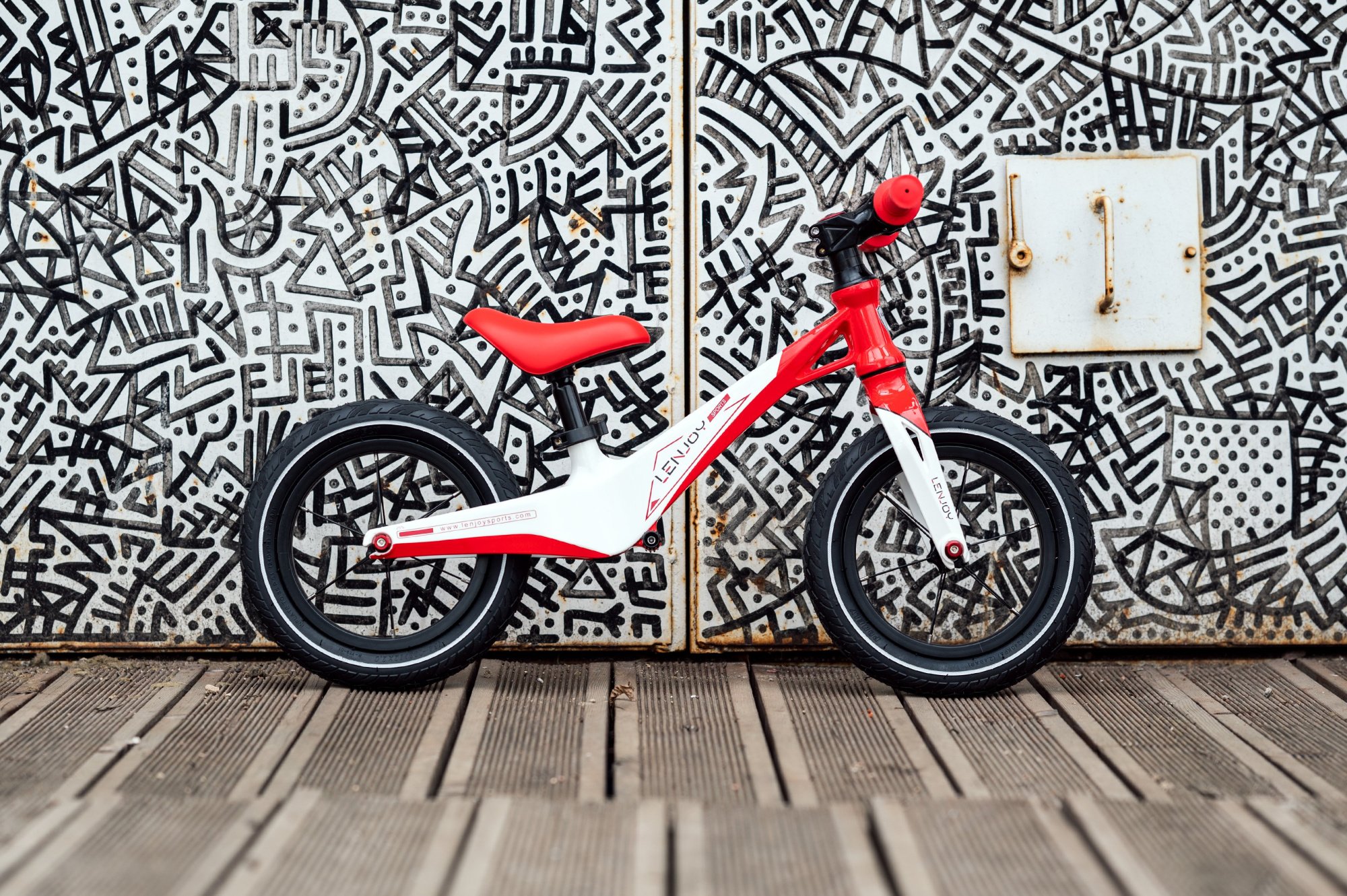 Беговел детский Lenjoy Sport S400-12 M