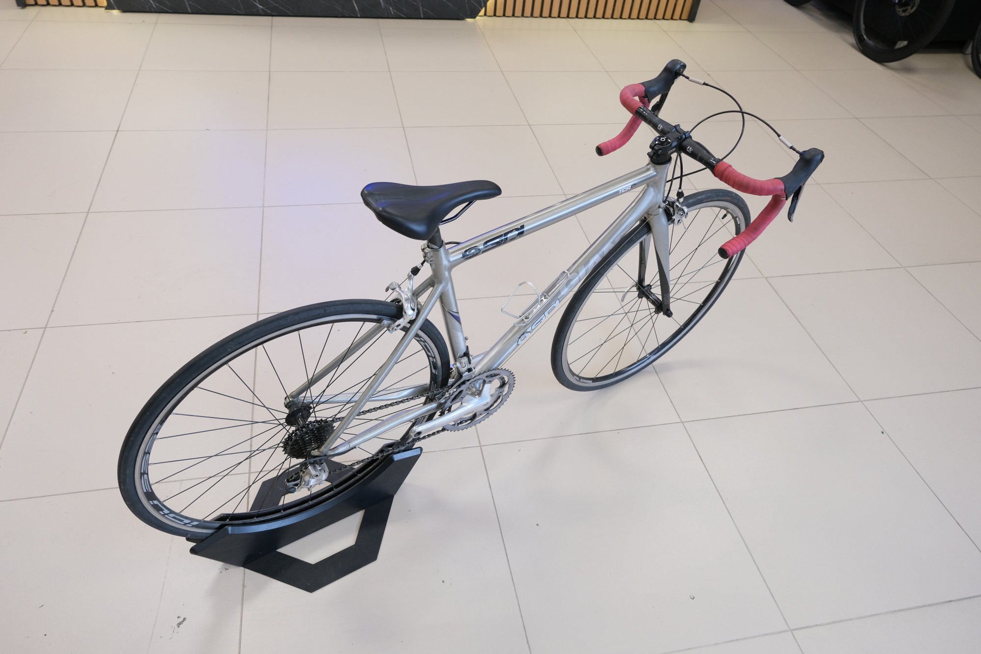 Шоссейный велосипед Giant TCR (б.у., размер M)