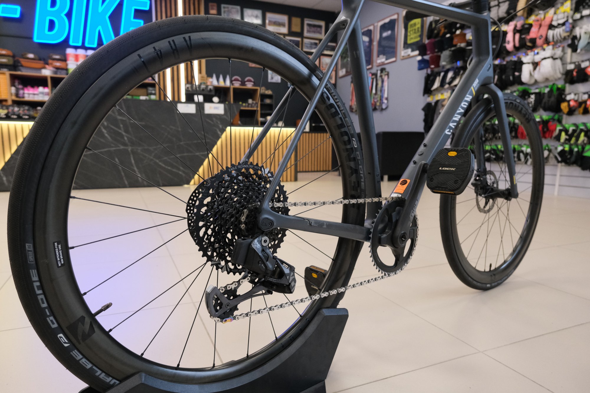 Городской велосипед CANYON Roadlite CF 9 LTD (б/у)