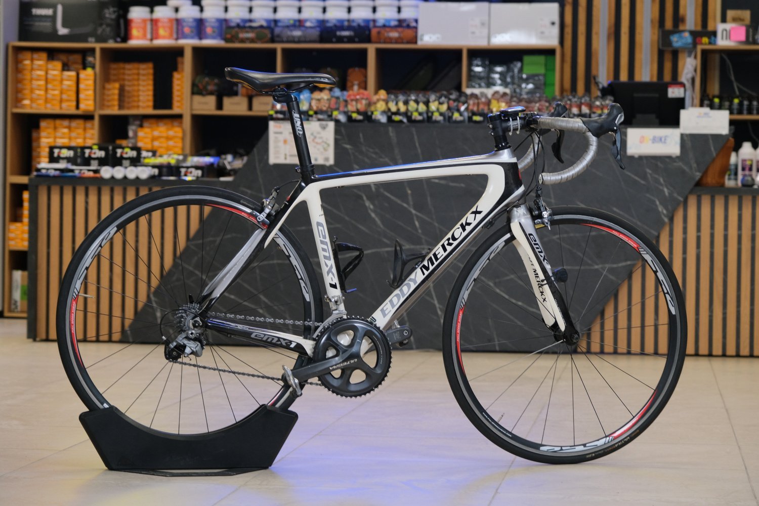 Шоссейный велосипед EDDY MERCKX