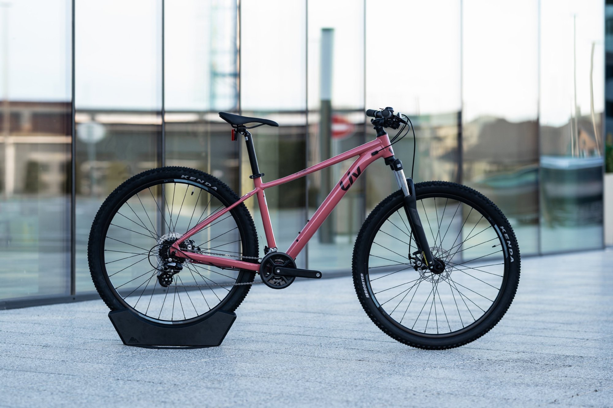 Велосипед Liv TEMPT 4